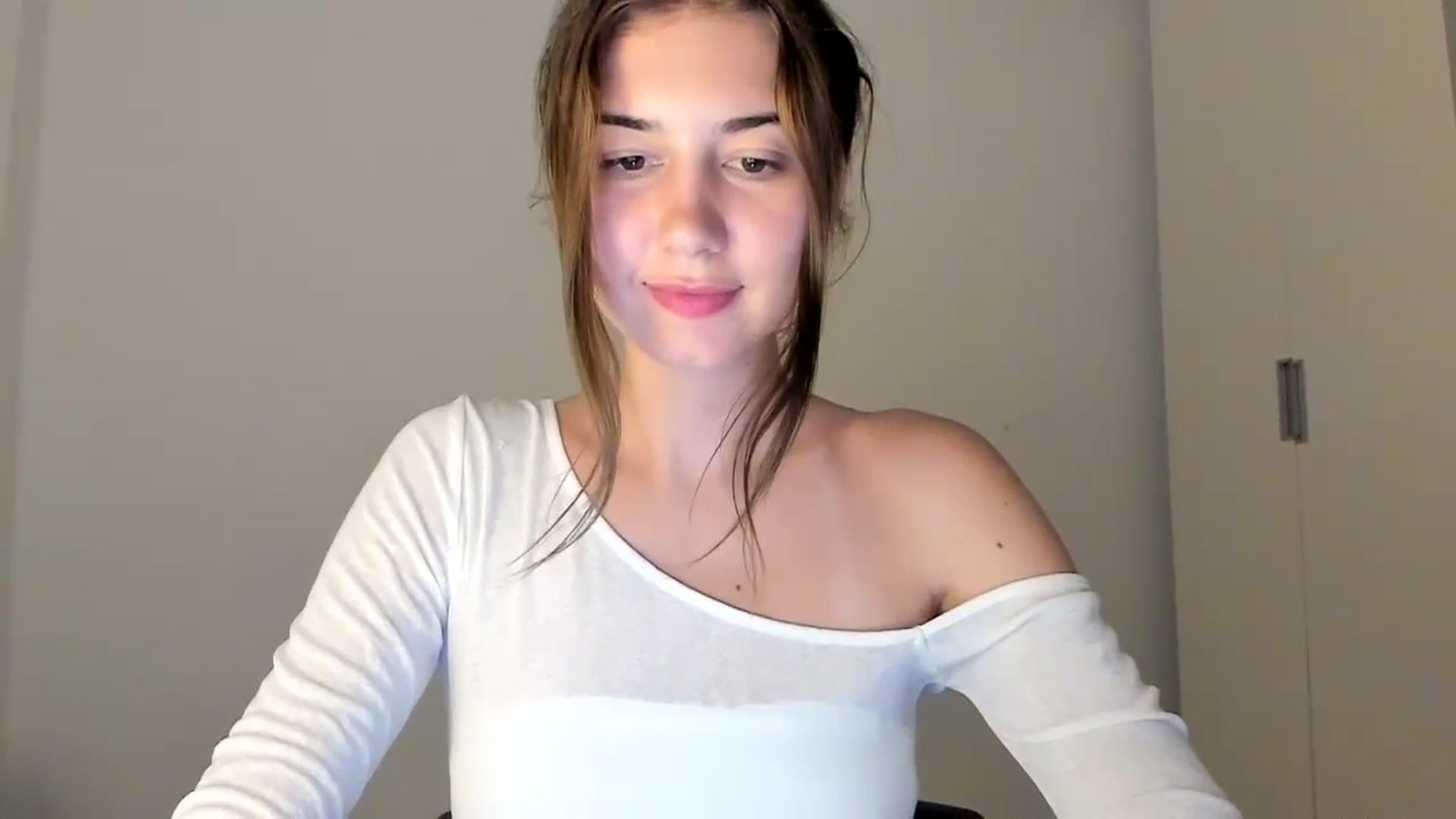 Gallery image thumbnail from Temptressy's myfreecams stream on, 08/27/2024, 20:26 image 18 of 20