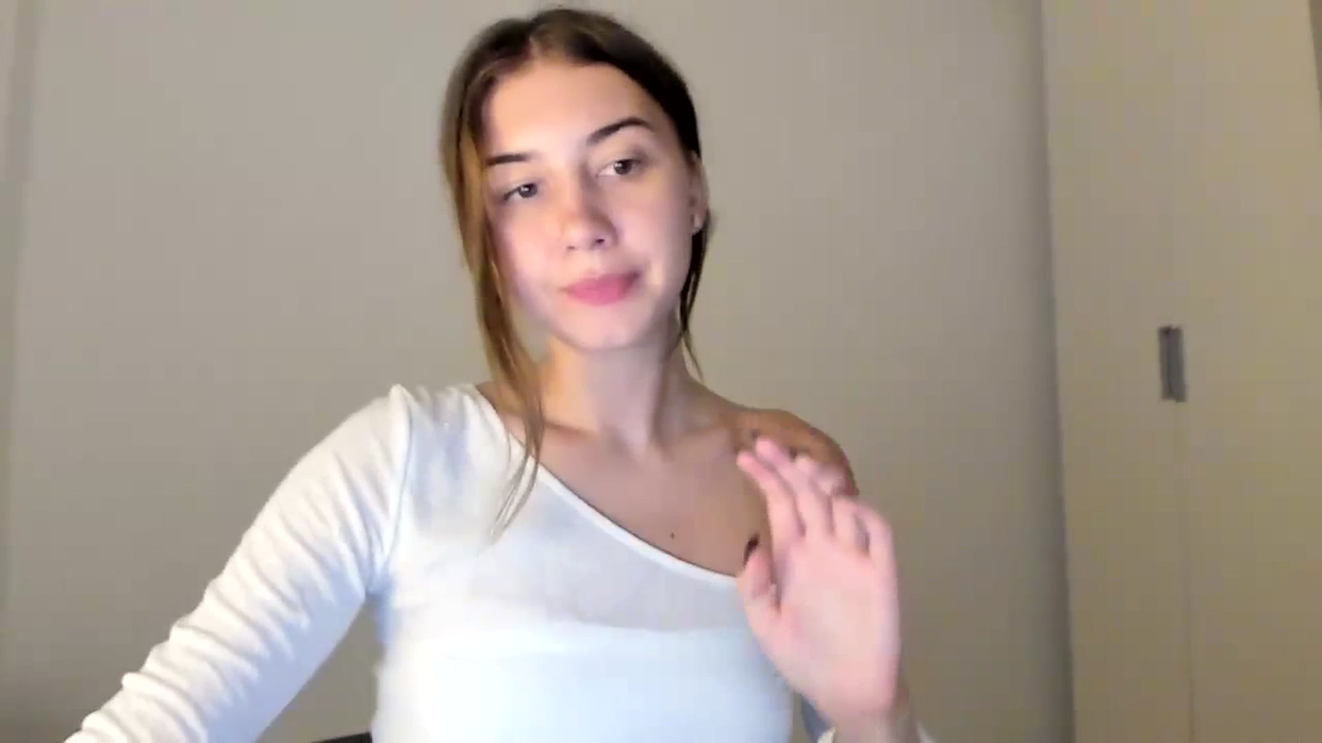 Gallery image thumbnail from Temptressy's myfreecams stream on, 08/27/2024, 20:26 image 8 of 20