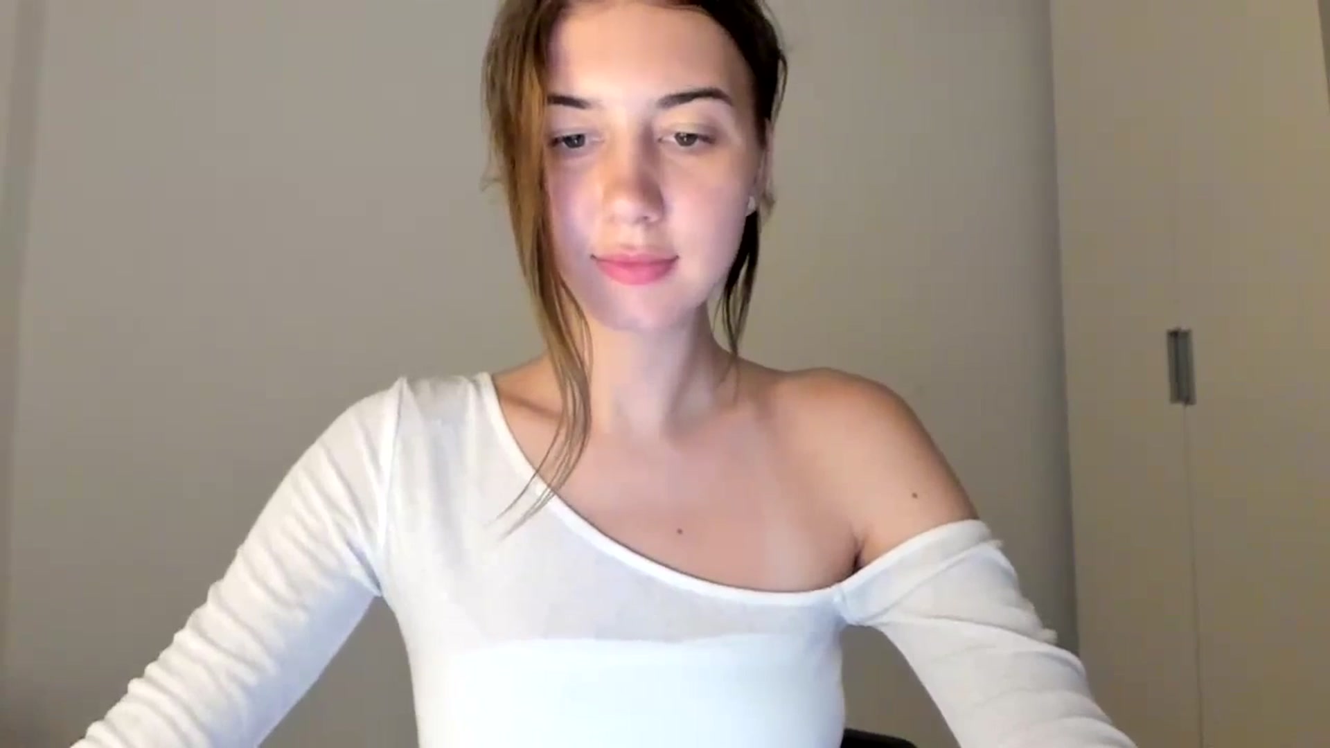 Gallery image thumbnail from Temptressy's myfreecams stream on, 08/27/2024, 20:26 image 19 of 20