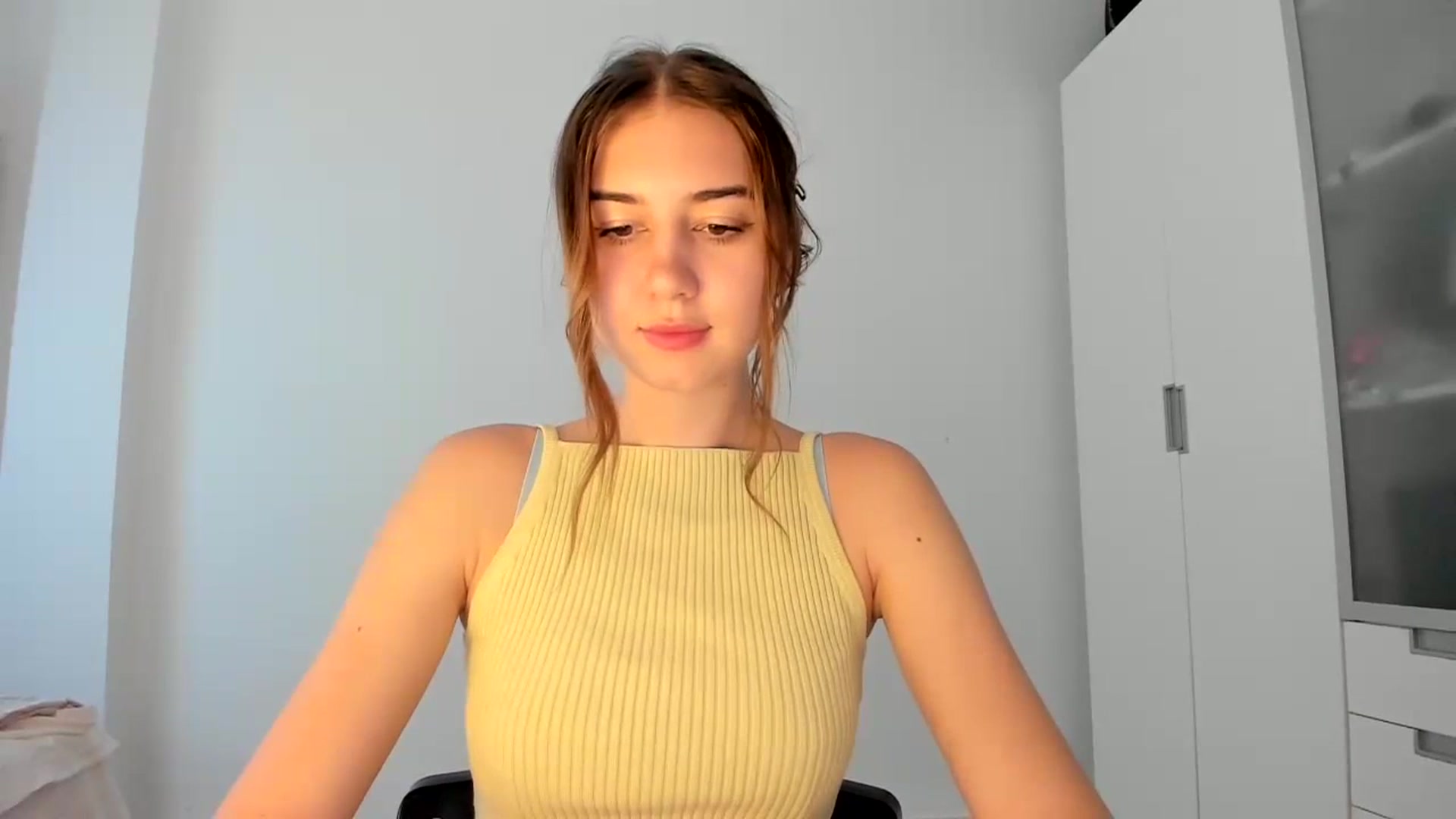 Gallery image thumbnail from Temptressy's myfreecams stream on, 09/27/2024, 17:46 image 5 of 20