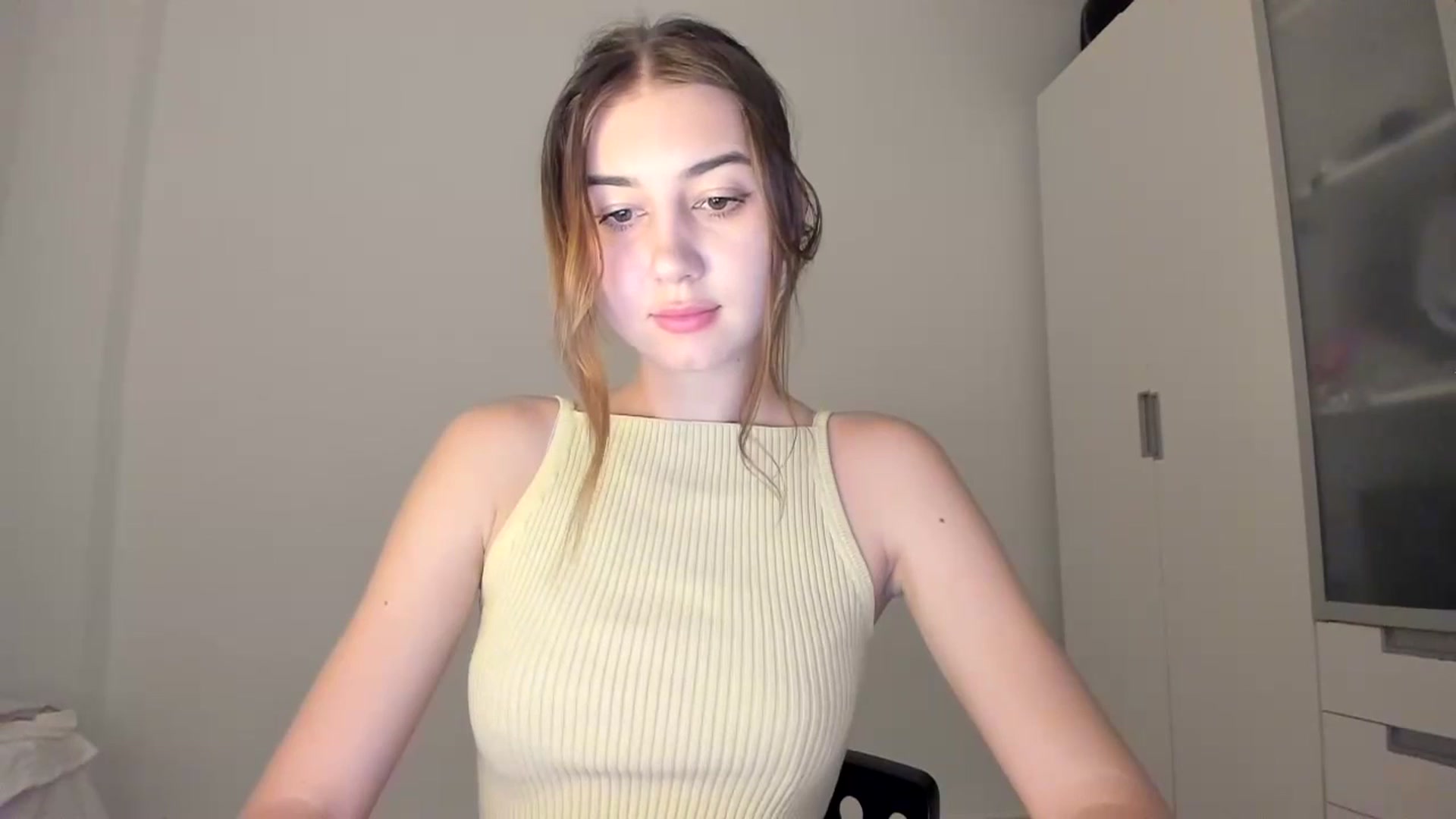 Gallery image thumbnail from Temptressy's myfreecams stream on, 09/27/2024, 18:18 image 13 of 20