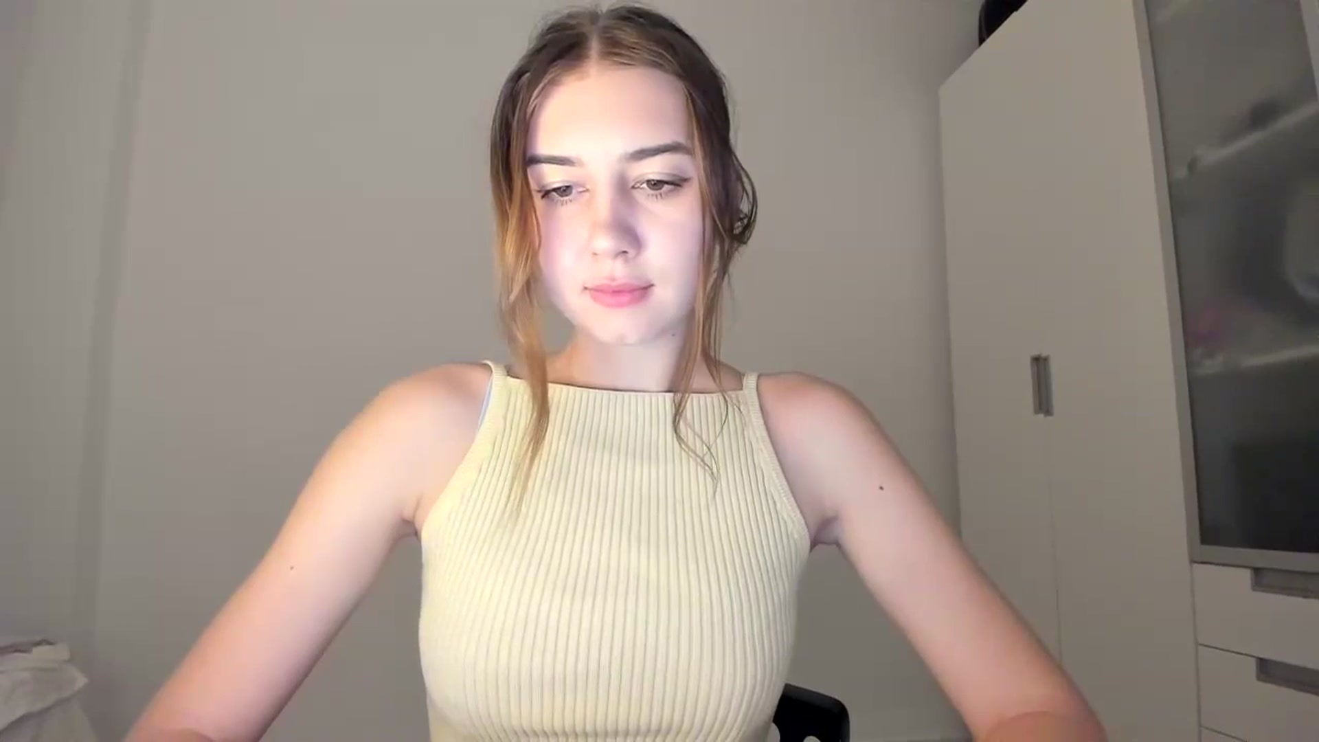 Gallery image thumbnail from Temptressy's myfreecams stream on, 09/27/2024, 18:18 image 12 of 20