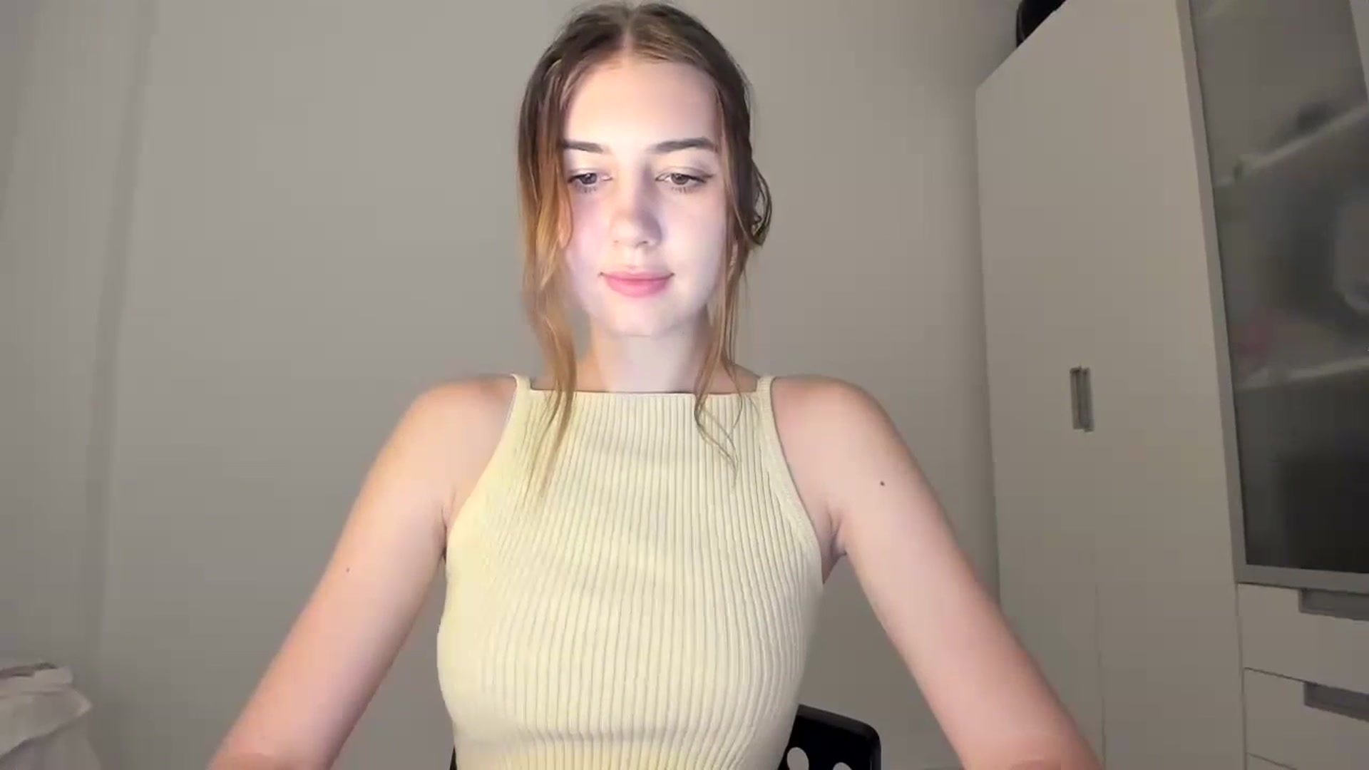 Gallery image thumbnail from Temptressy's myfreecams stream on, 09/27/2024, 18:18 image 11 of 20