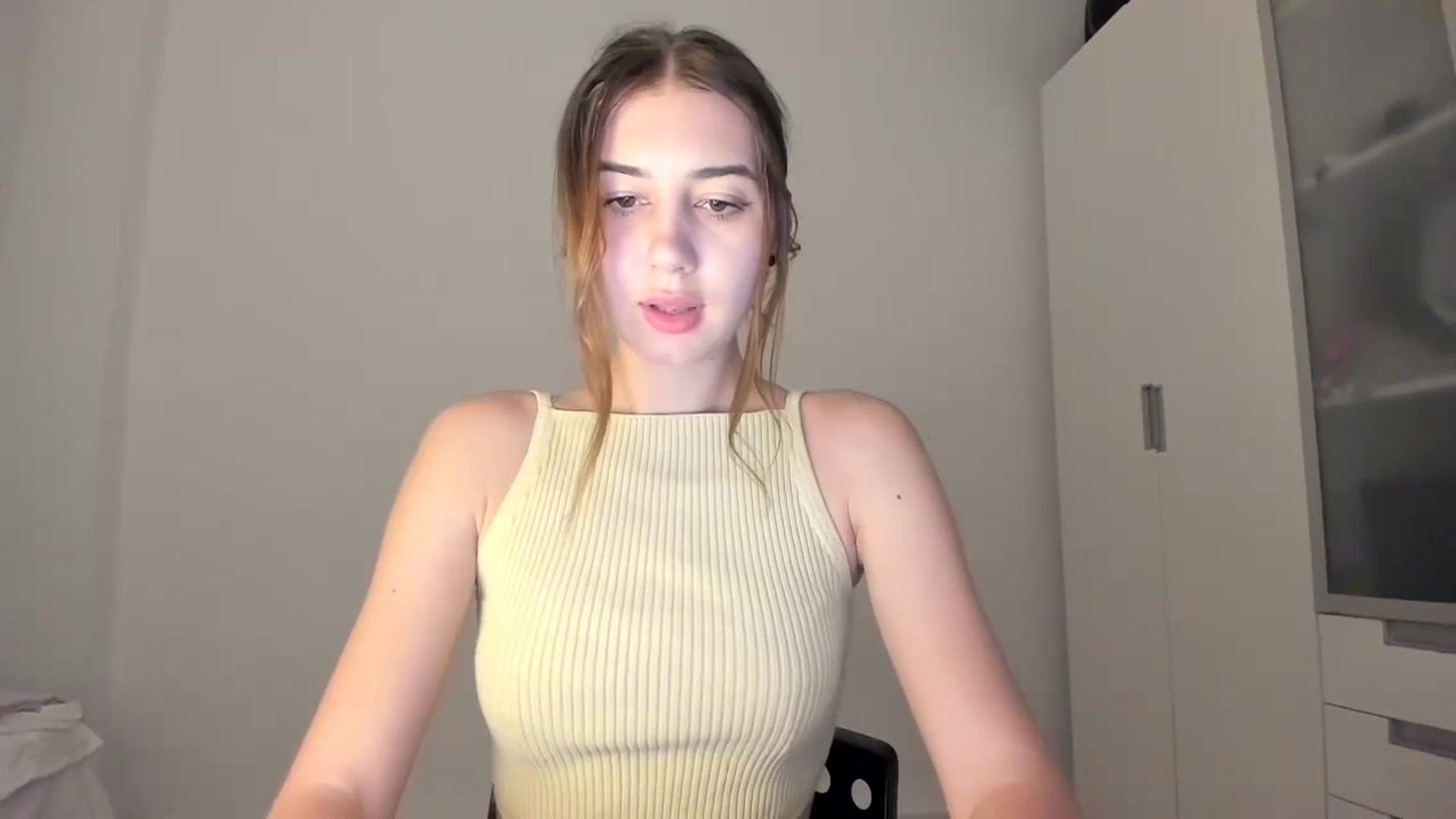 Gallery image thumbnail from Temptressy's myfreecams stream on, 09/27/2024, 18:40 image 2 of 20