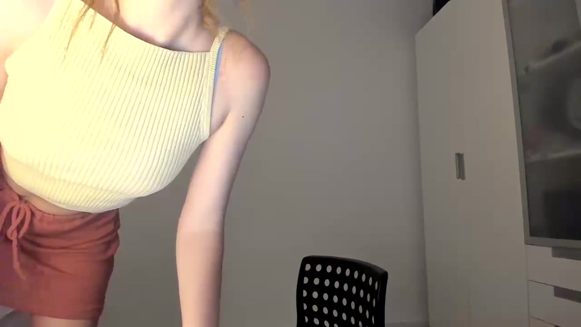 Gallery image thumbnail from Temptressy's myfreecams stream on, 09/27/2024, 18:40 image 12 of 20