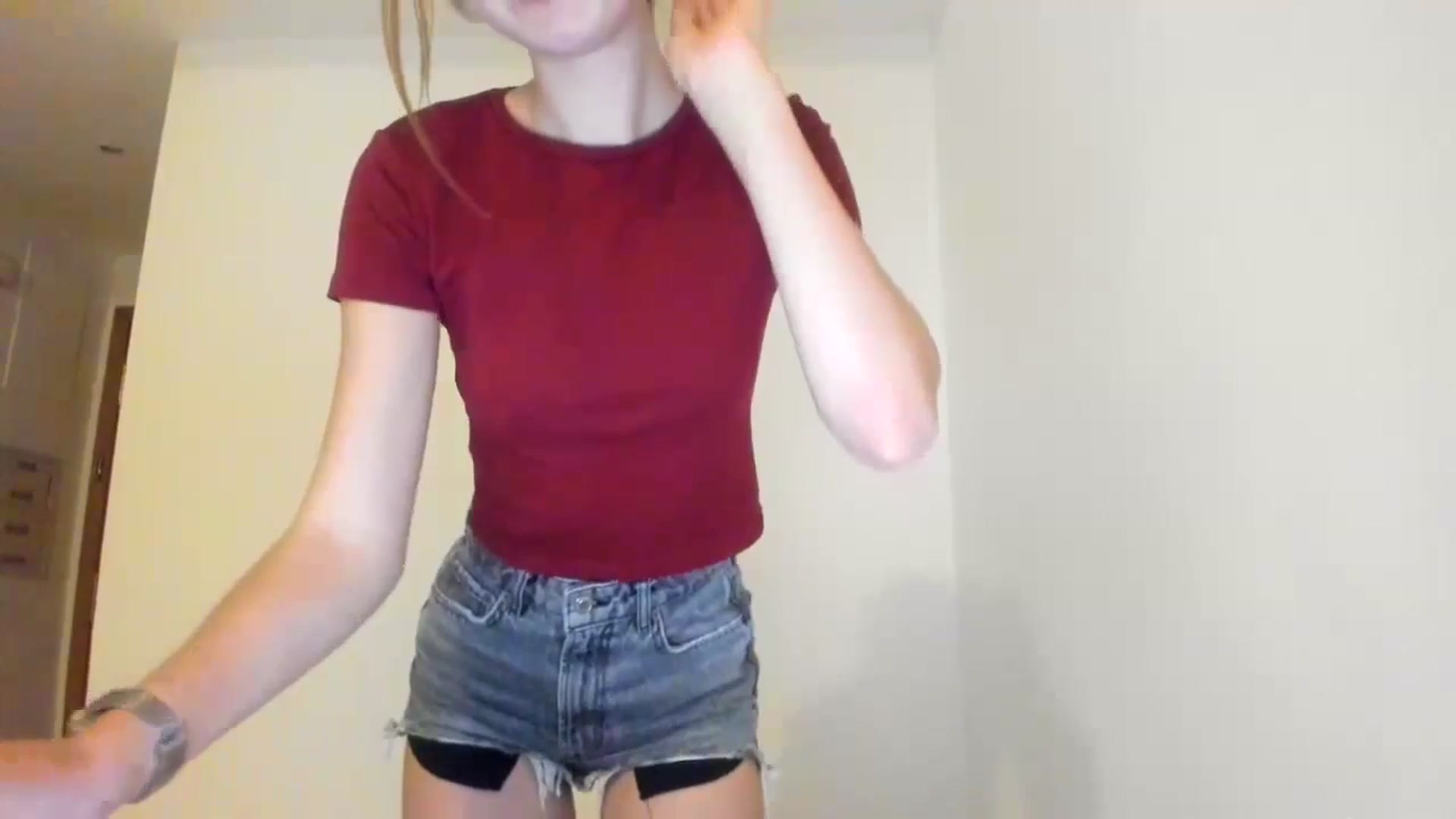 Gallery image thumbnail from Temptressy's myfreecams stream on, 10/03/2024, 19:47 image 9 of 20