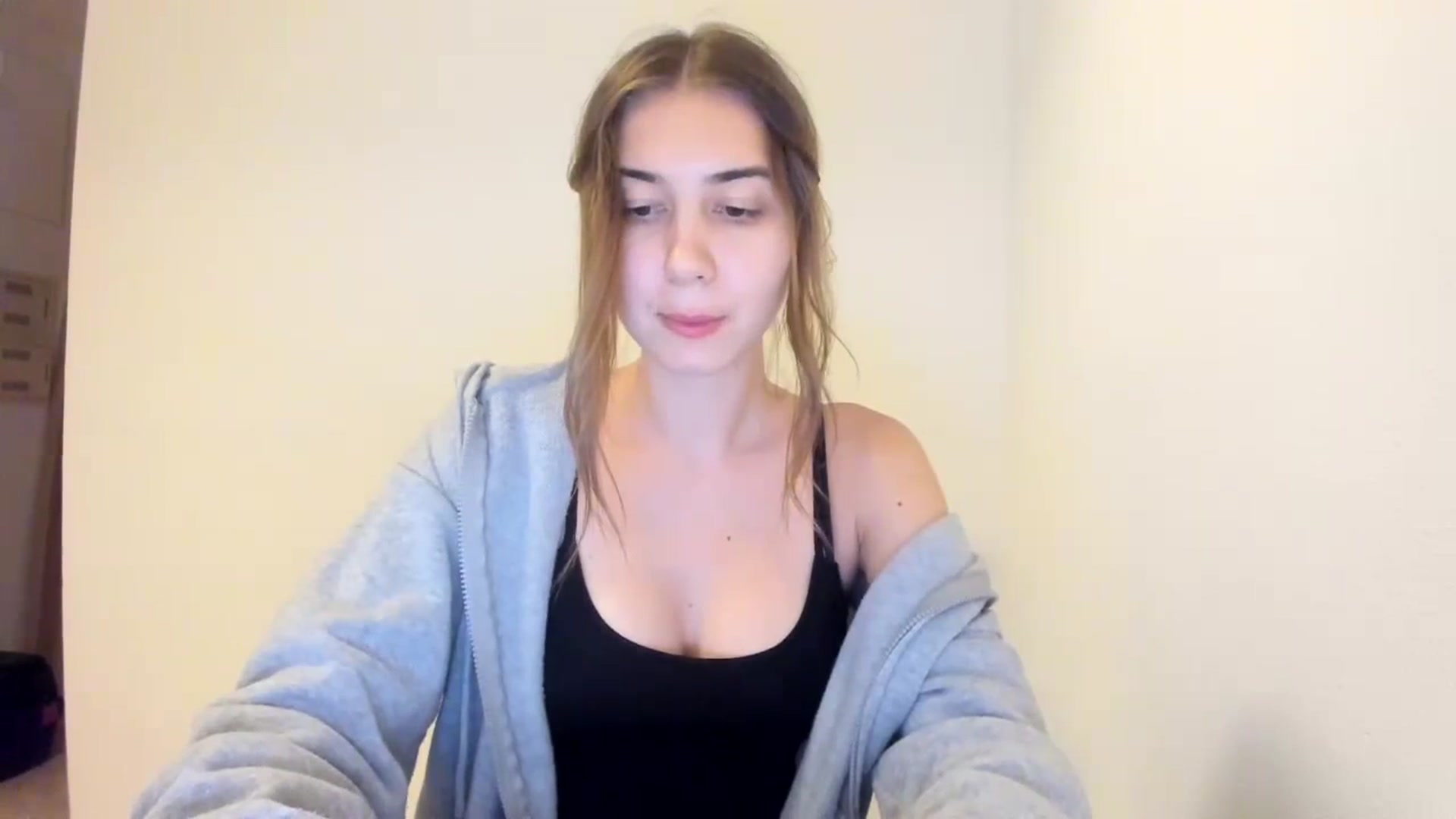 Gallery image thumbnail from Temptressy's myfreecams stream on, 10/22/2024, 18:53 image 6 of 20