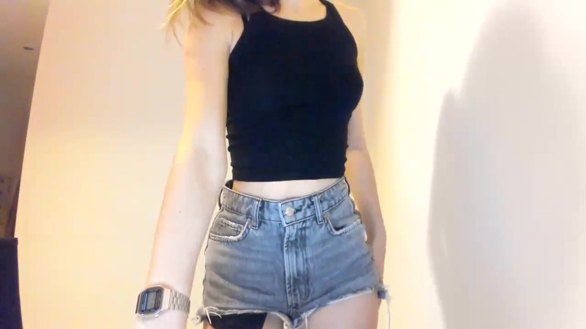 Gallery image thumbnail from Temptressy's myfreecams stream on, 10/23/2024, 18:21 image 13 of 20