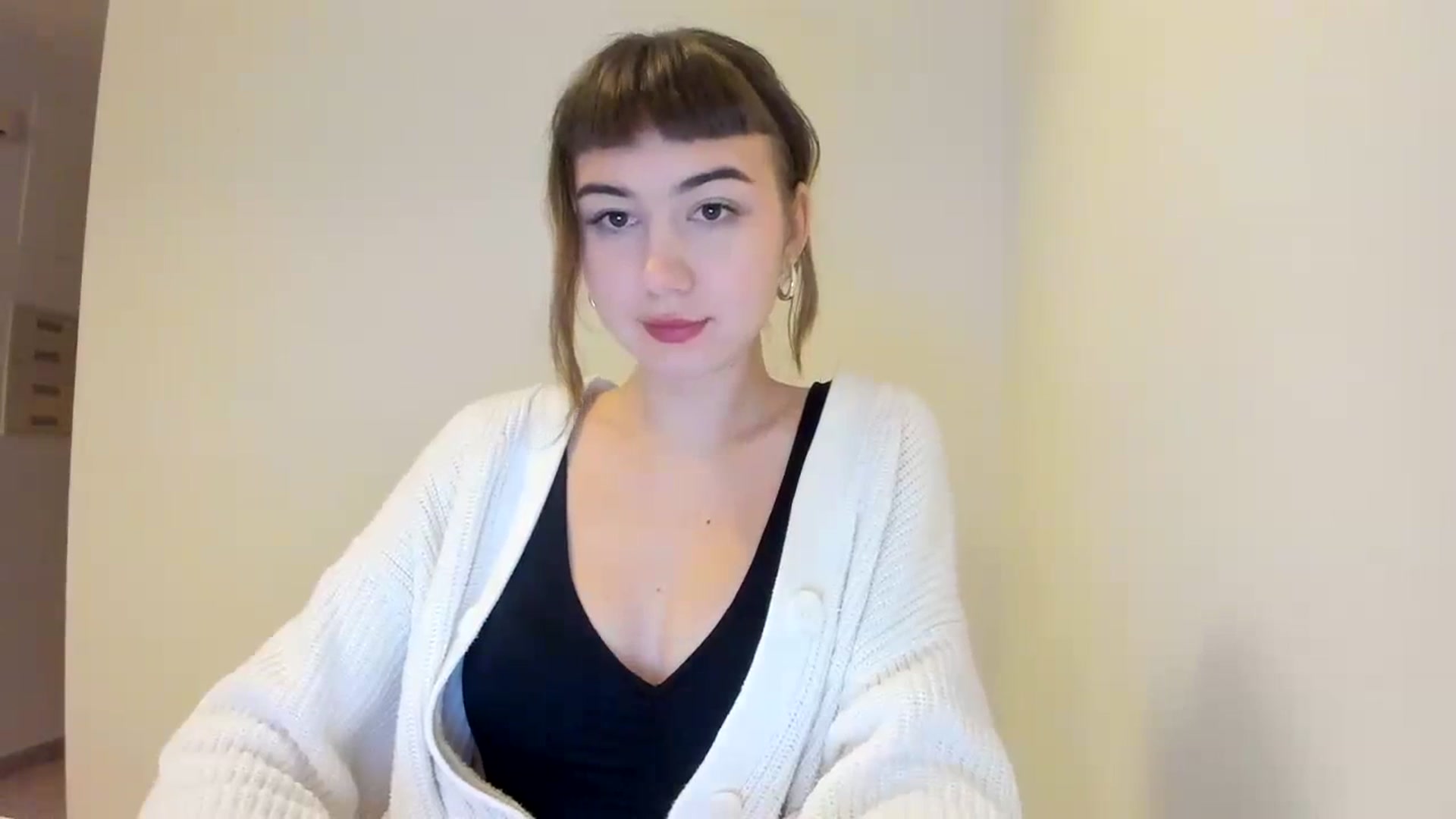 Gallery image thumbnail from Temptressy's myfreecams stream on, 11/18/2024, 16:37 image 10 of 20