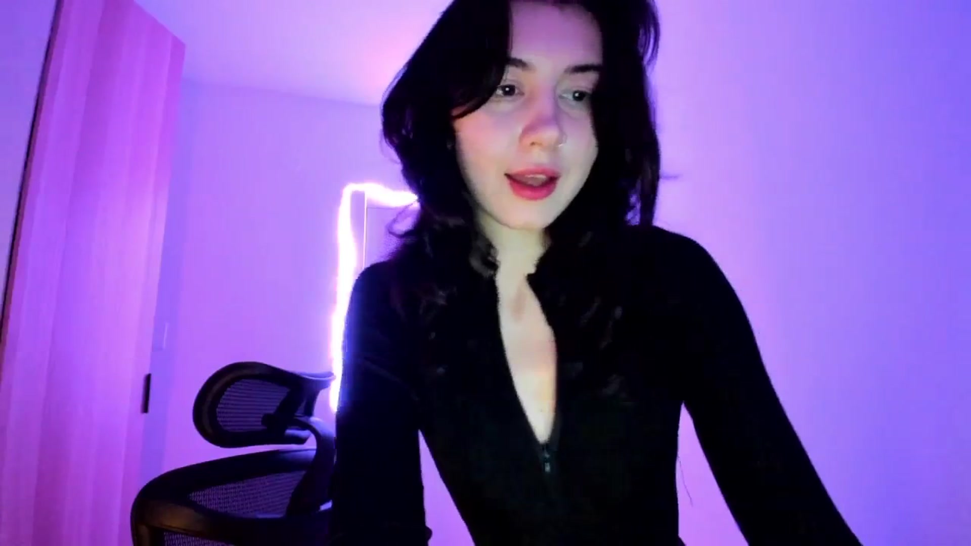 Gallery image thumbnail from Temptressy's myfreecams stream on, 04/27/2026, 19:55 image 16 of 20