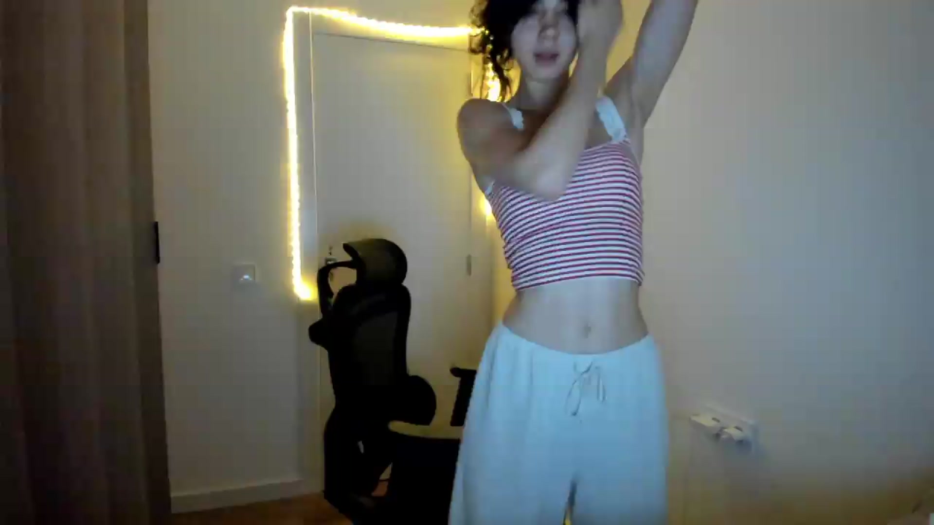 Gallery image thumbnail from Temptressy's myfreecams stream on, 06/01/2026, 21:40 image 11 of 20