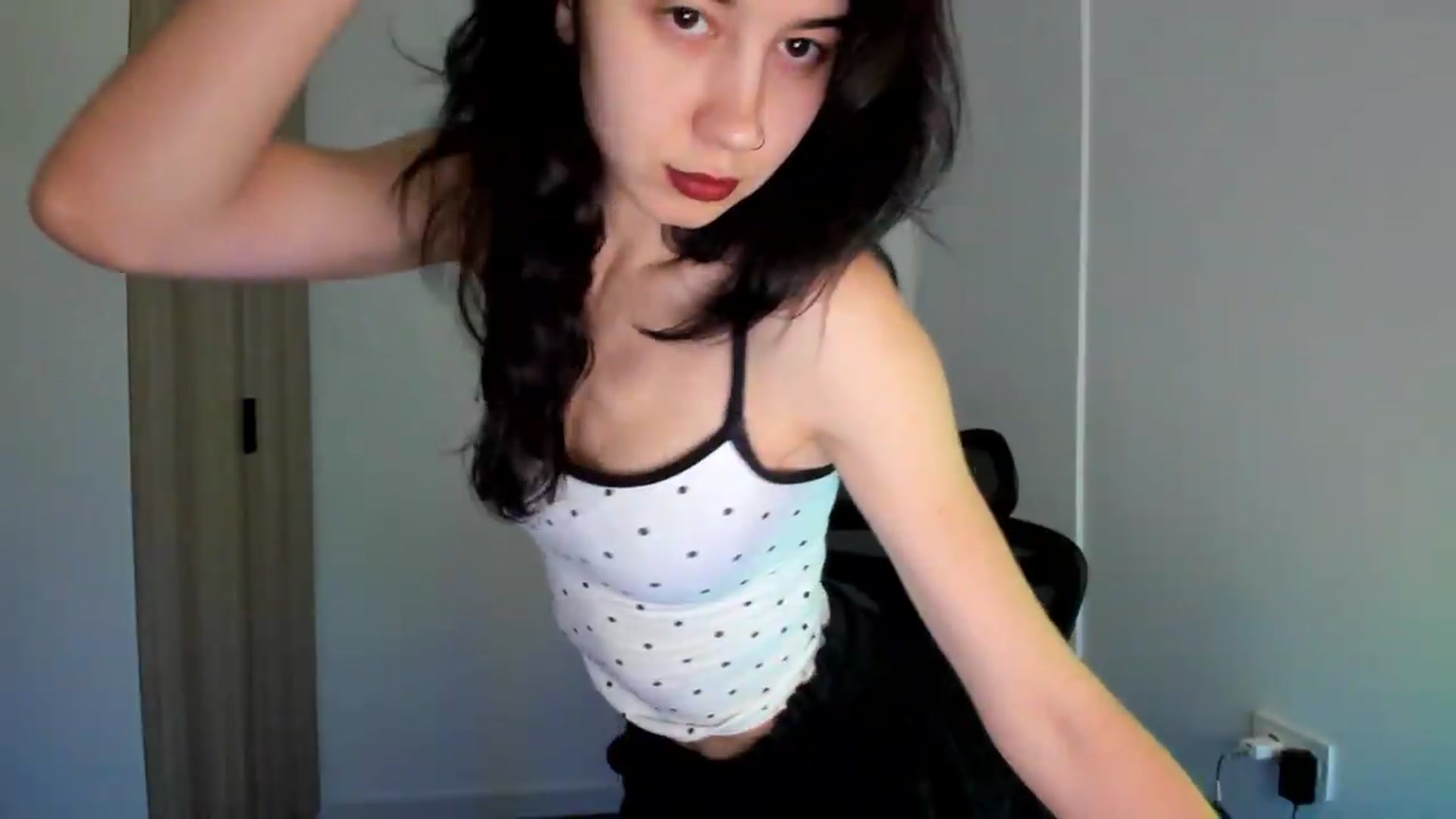 Gallery image thumbnail from Temptressy's myfreecams stream on, 06/09/2026, 17:27 image 8 of 20
