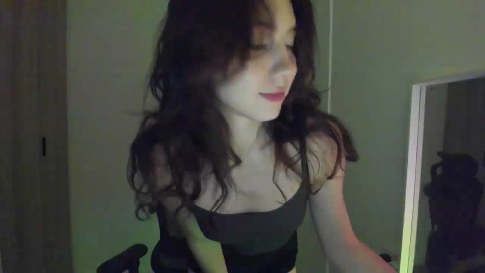 Gallery image thumbnail from Temptressy's myfreecams stream on, 08/13/2026, 19:26 image 3 of 20