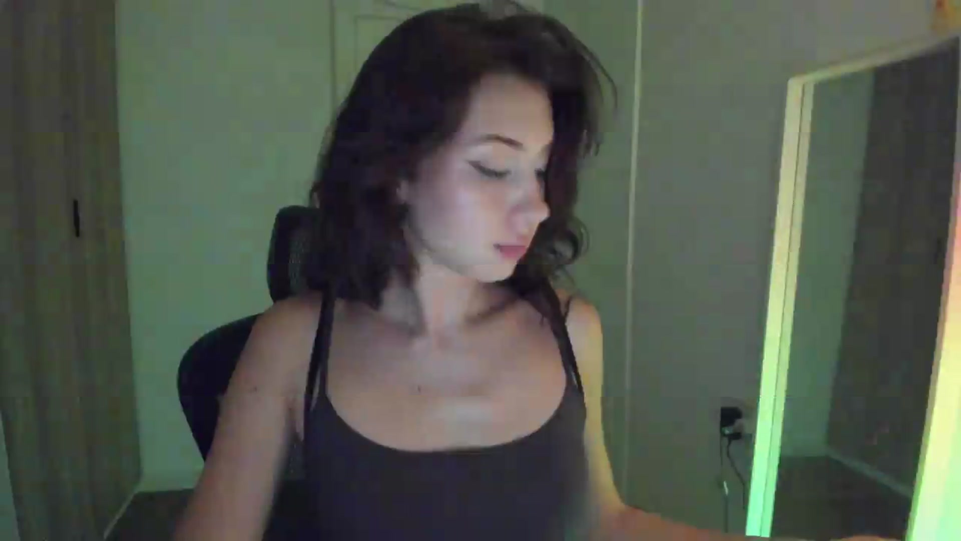 Gallery image thumbnail from Temptressy's myfreecams stream on, 08/13/2026, 20:49 image 12 of 20