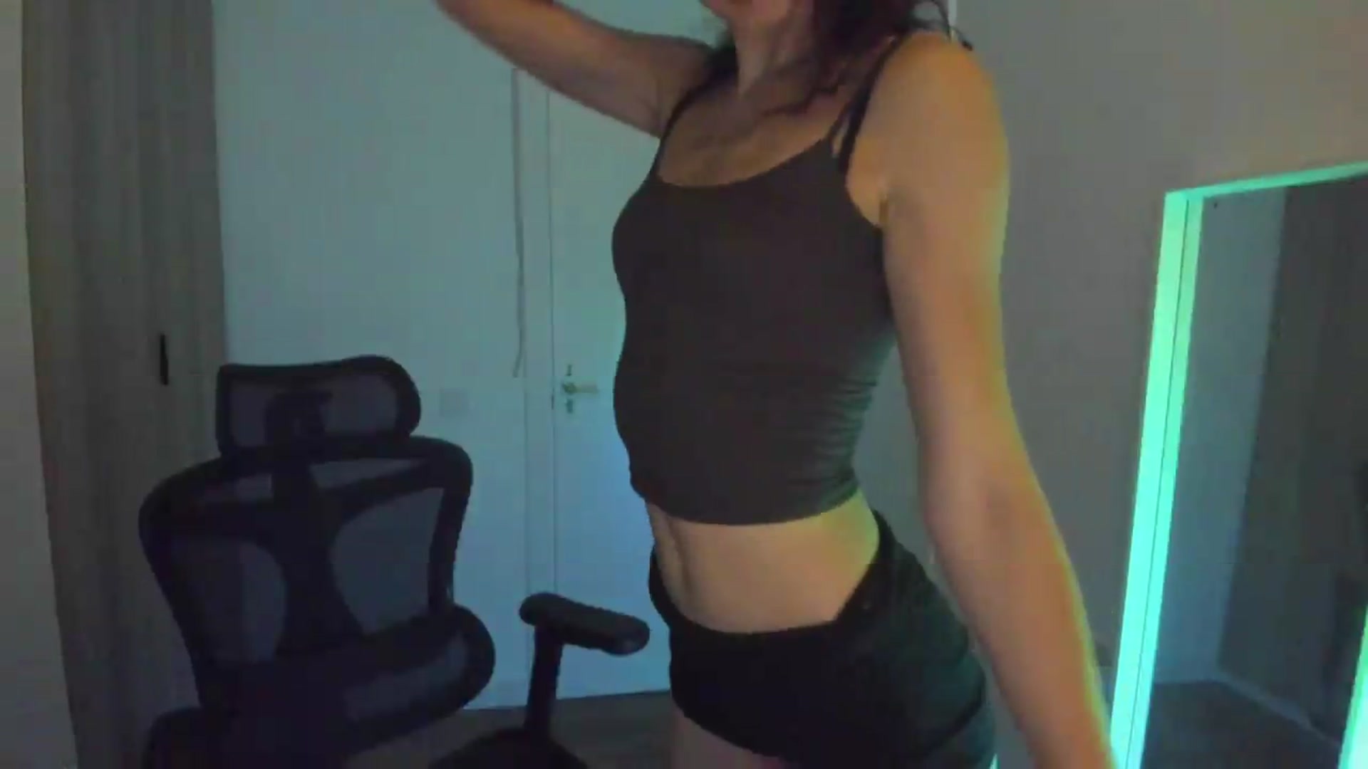 Gallery image thumbnail from Temptressy's myfreecams stream on, 08/13/2026, 20:49 image 18 of 20