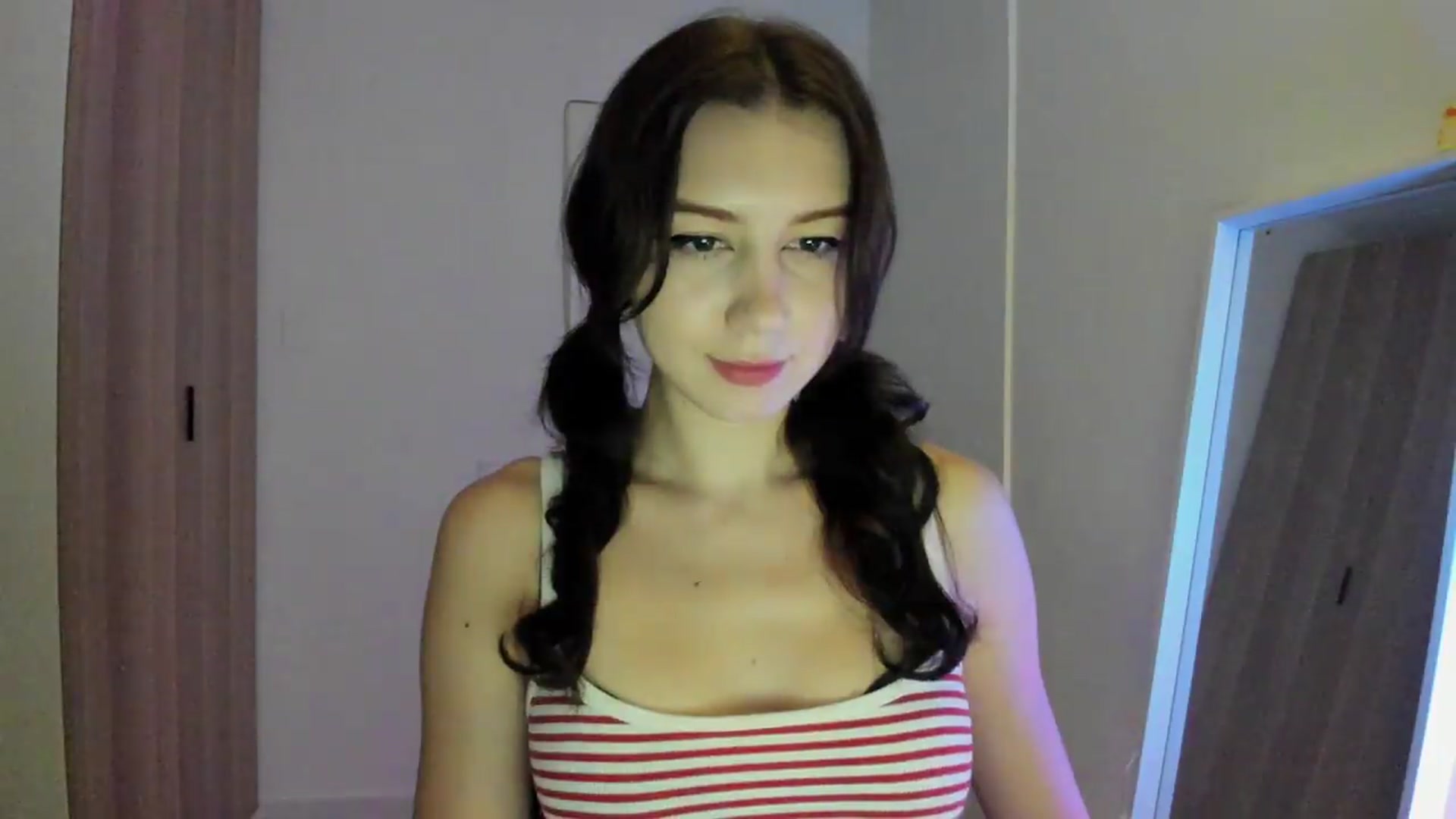 Gallery image thumbnail from Temptressy's myfreecams stream on, 08/14/2026, 20:03 image 12 of 20