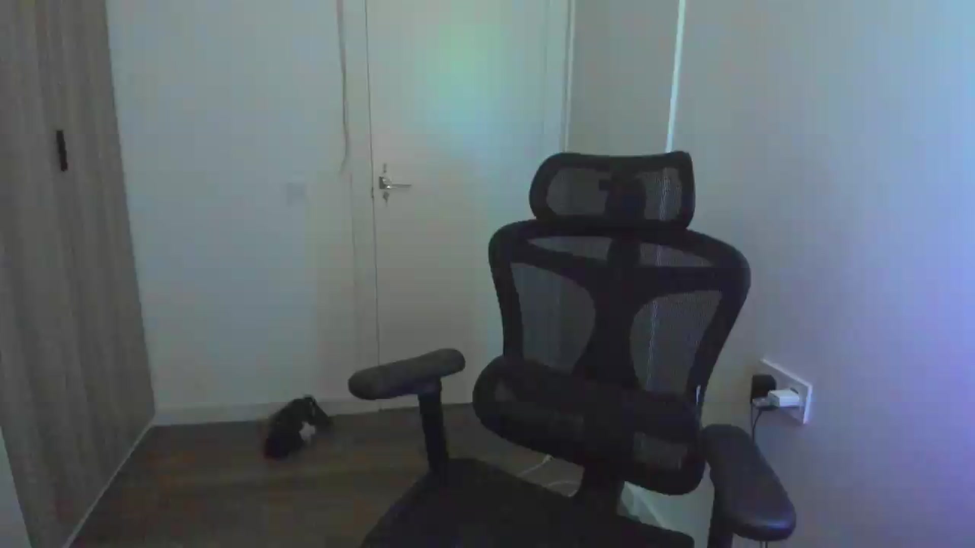 Gallery image thumbnail from Temptressy's myfreecams stream on, 08/17/2026, 19:36 image 3 of 20