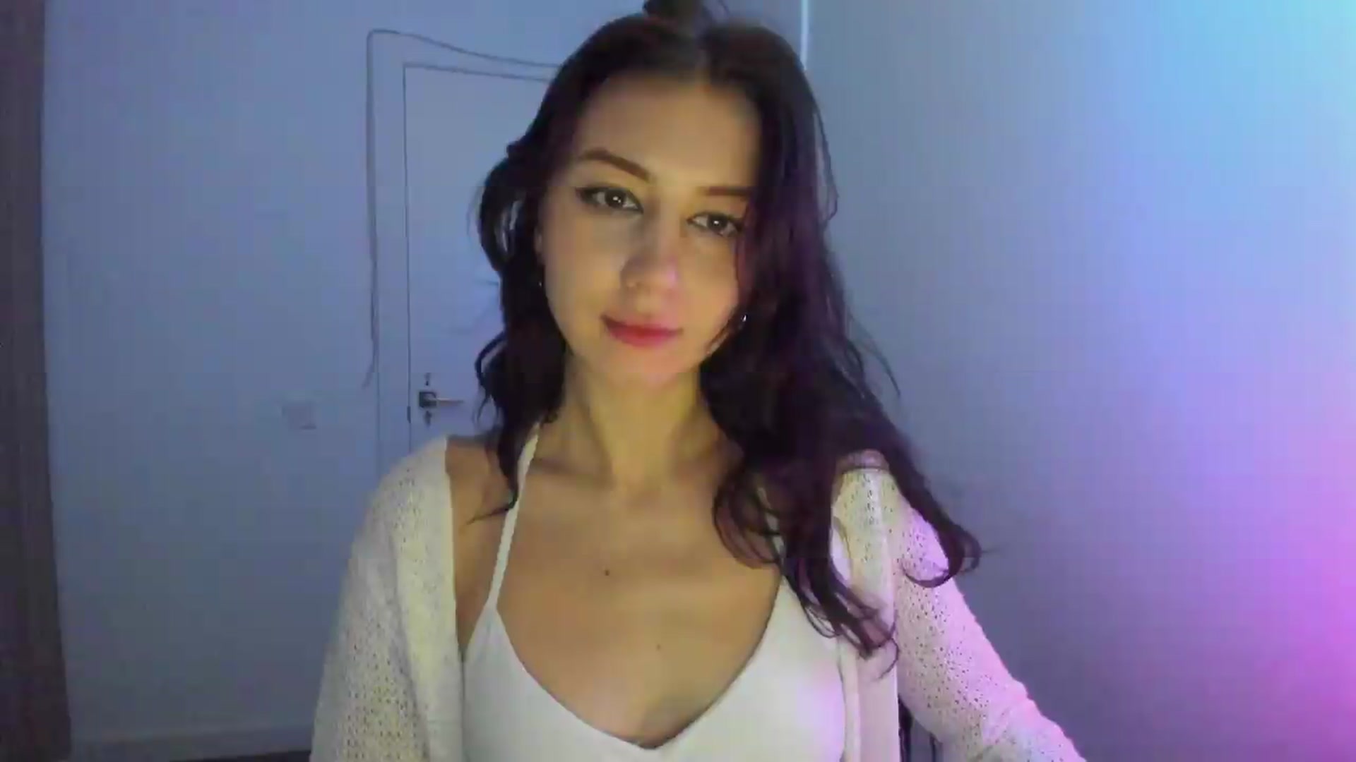 Gallery image thumbnail from Temptressy's myfreecams stream on, 08/17/2026, 19:36 image 20 of 20