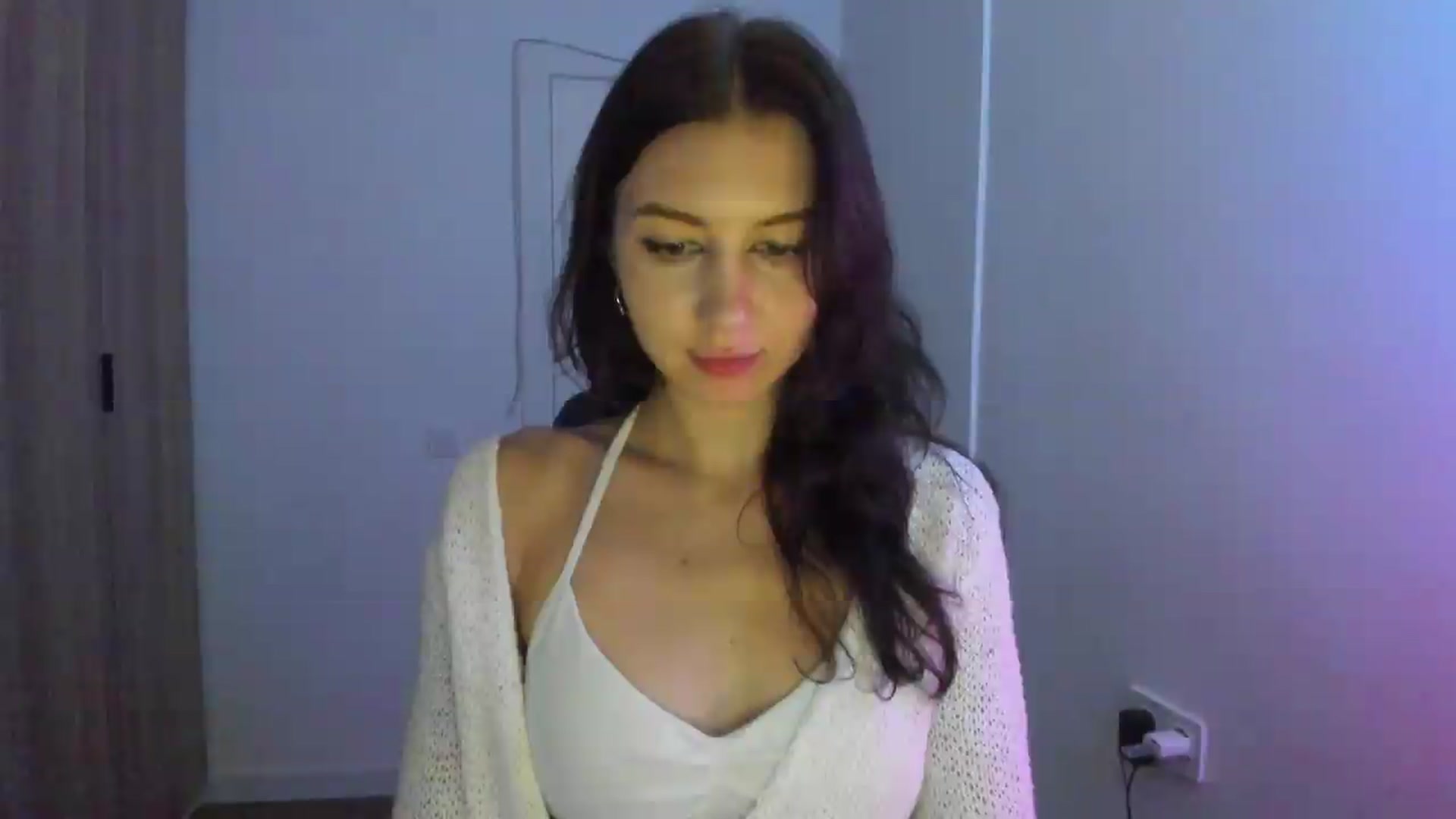 Gallery image thumbnail from Temptressy's myfreecams stream on, 08/17/2026, 19:36 image 11 of 20