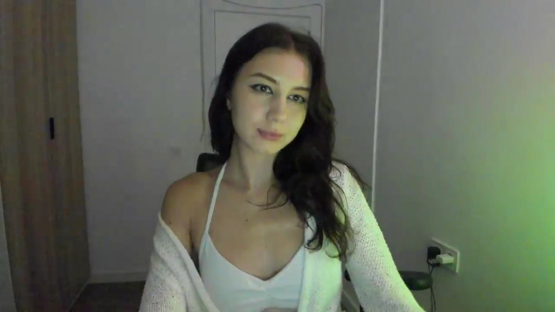 Gallery image thumbnail from Temptressy's myfreecams stream on, 08/17/2026, 20:29 image 3 of 20