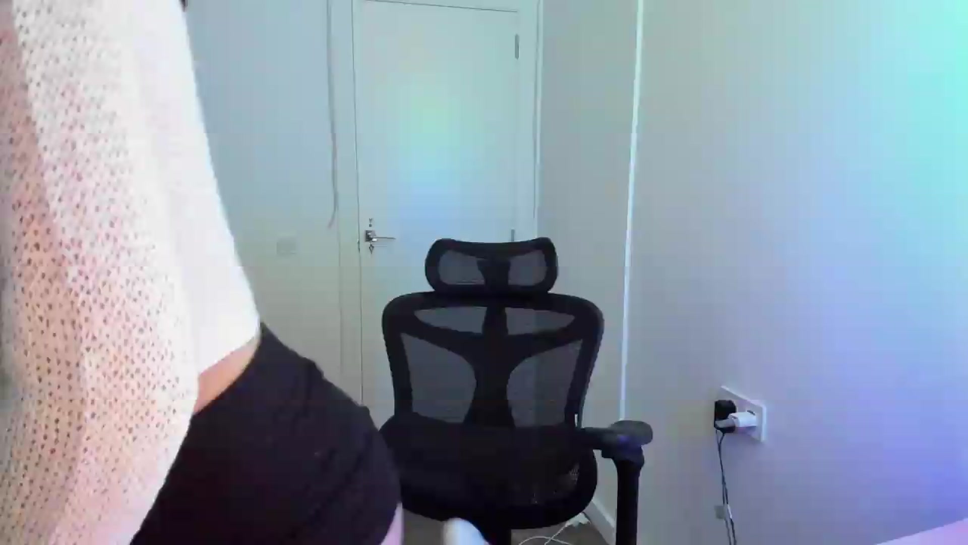 Gallery image thumbnail from Temptressy's myfreecams stream on, 08/17/2026, 21:26 image 5 of 20