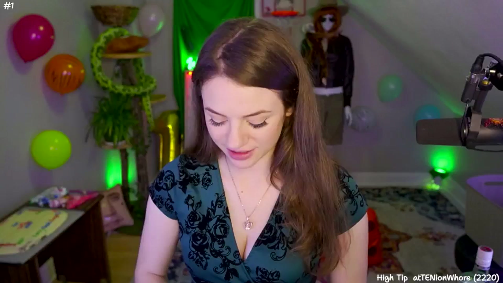 Gallery image thumbnail from TenYearsLater's myfreecams stream on, 07/02/2024, 05:11 image 10 of 20
