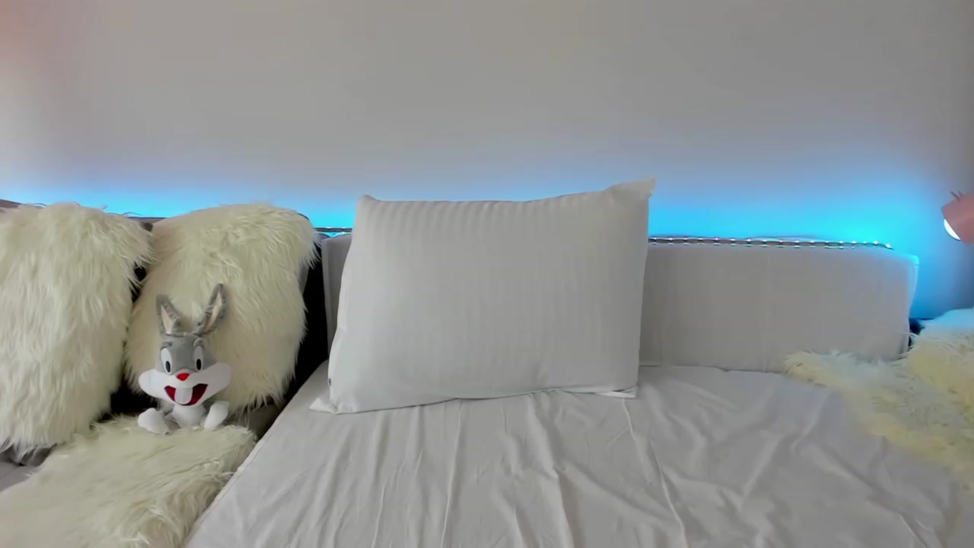 Gallery image thumbnail from Tenar's myfreecams stream on, 08/24/2023, 10:27 image 12 of 20