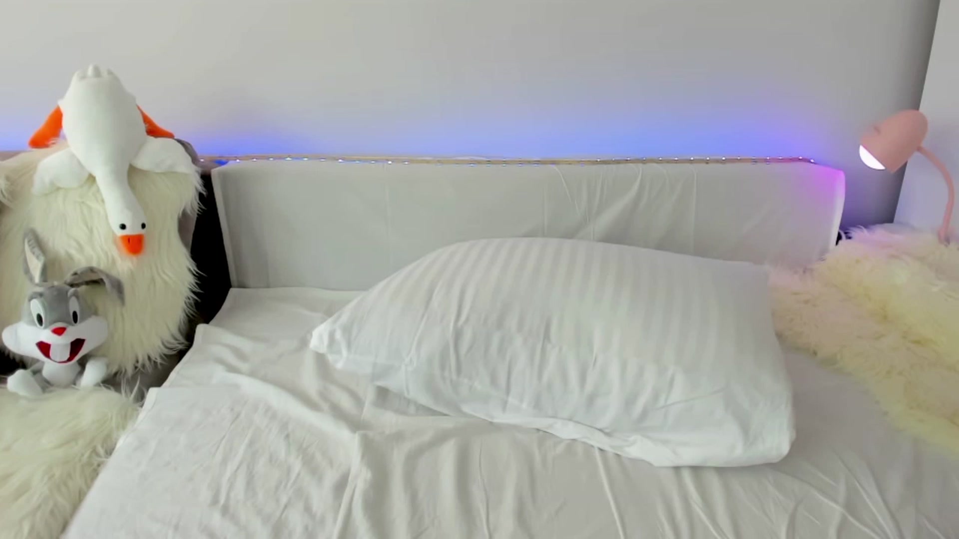 Gallery image thumbnail from Tenar's myfreecams stream on, 09/04/2023, 12:35 image 19 of 20