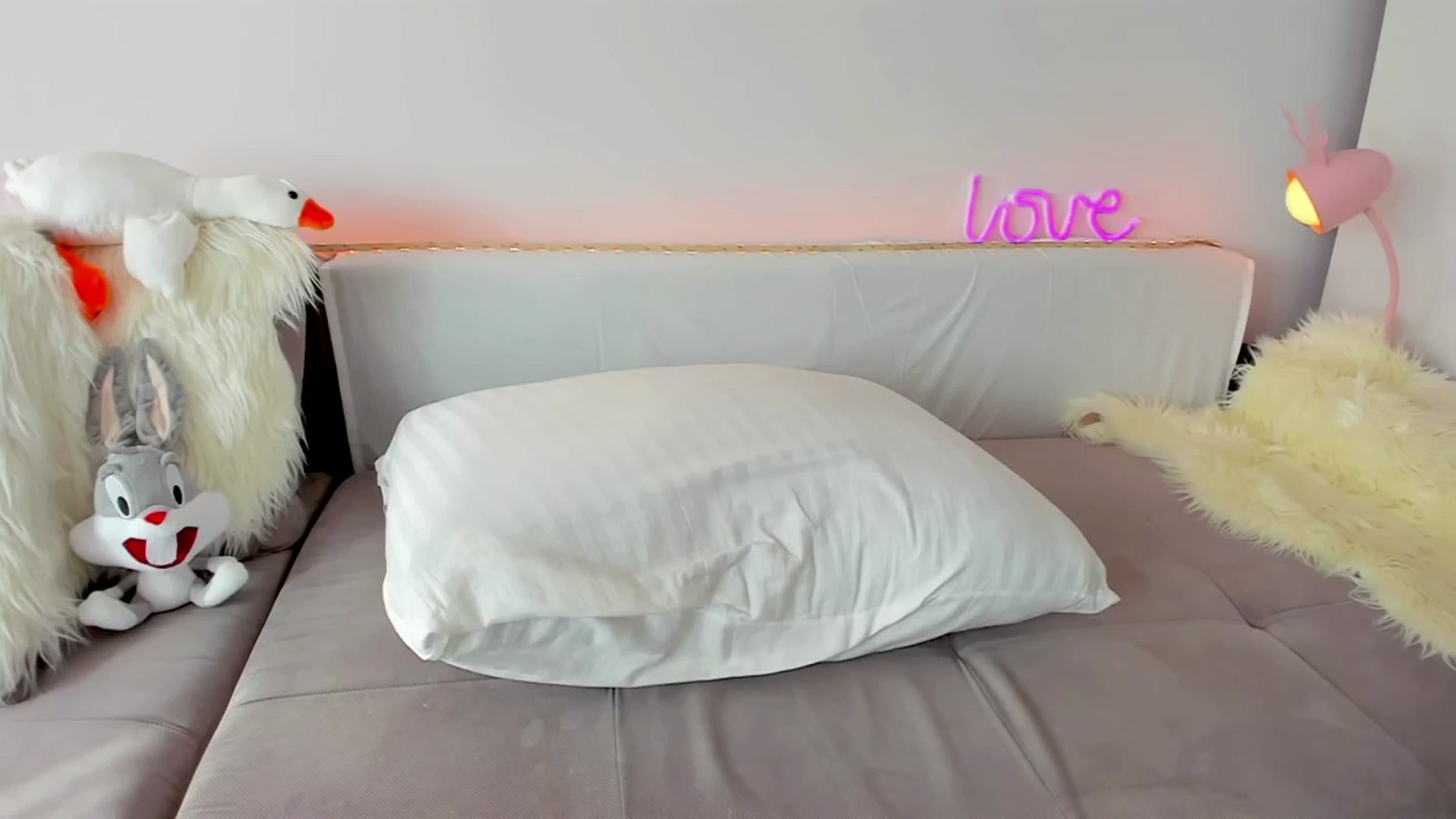 Gallery image thumbnail from Tenar's myfreecams stream on, 03/19/2024, 12:58 image 4 of 20