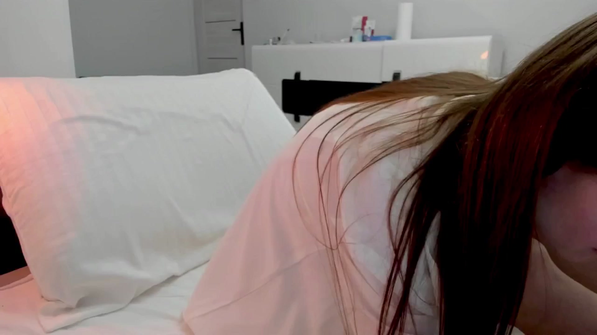 Gallery image thumbnail from Tenar's myfreecams stream on, 12/02/2024, 17:09 image 12 of 20