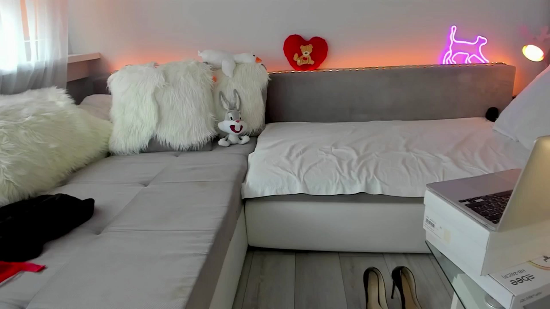 Gallery image thumbnail from Tenar's myfreecams stream on, 03/27/2025, 14:21 image 14 of 20