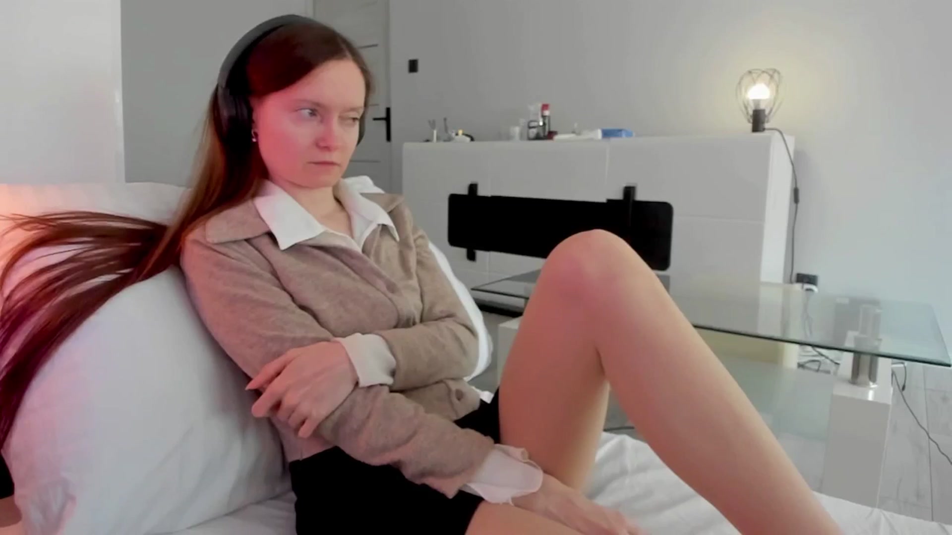 Gallery image thumbnail from Tenar's myfreecams stream on, 05/19/2025, 09:16 image 9 of 20