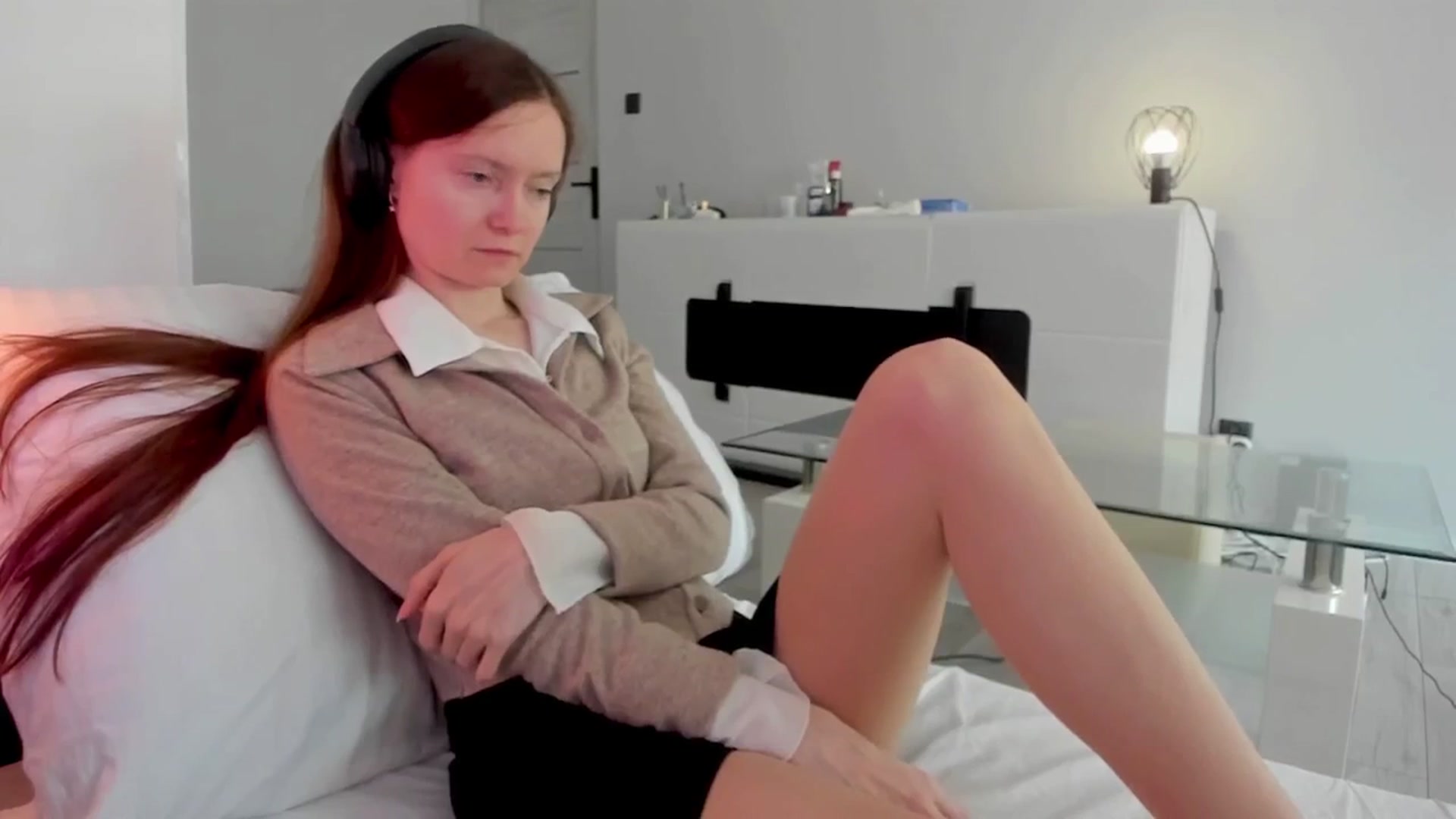 Gallery image thumbnail from Tenar's myfreecams stream on, 05/19/2025, 09:16 image 8 of 20