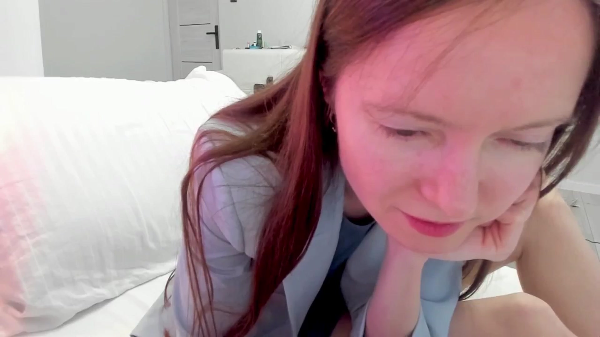Gallery image thumbnail from Tenar's myfreecams stream on, 07/17/2025, 19:48 image 7 of 20