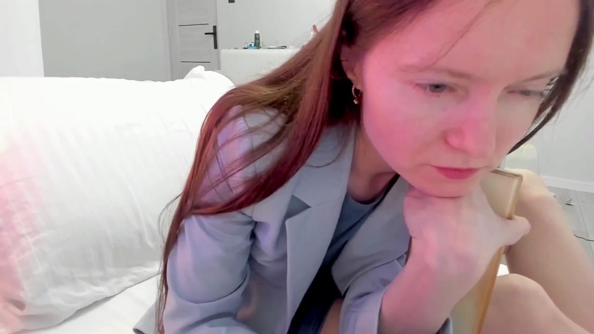 Gallery image thumbnail from Tenar's myfreecams stream on, 07/17/2025, 19:48 image 5 of 20