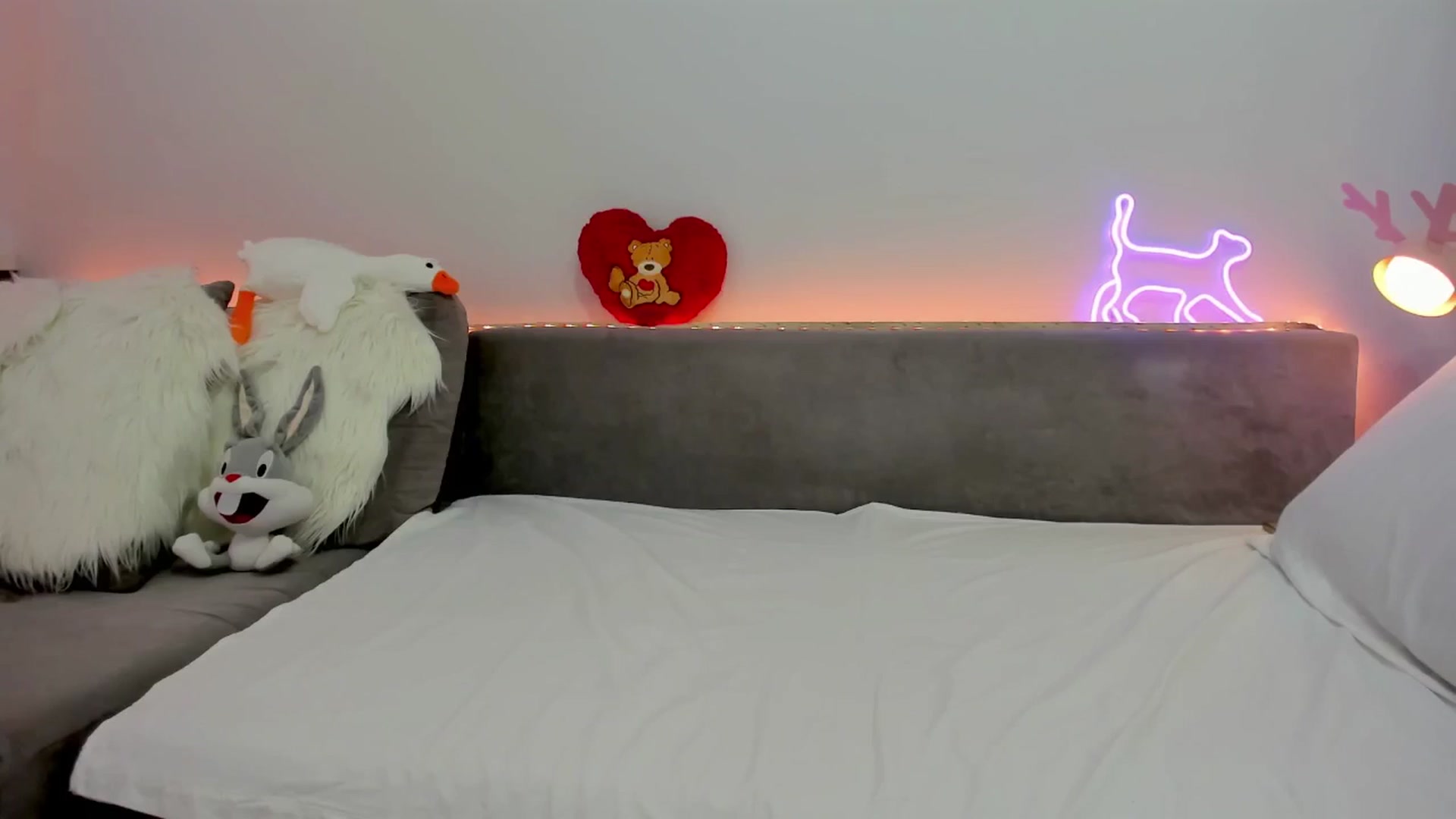 Gallery image thumbnail from Tenar's myfreecams stream on, 07/23/2025, 17:45 image 17 of 20