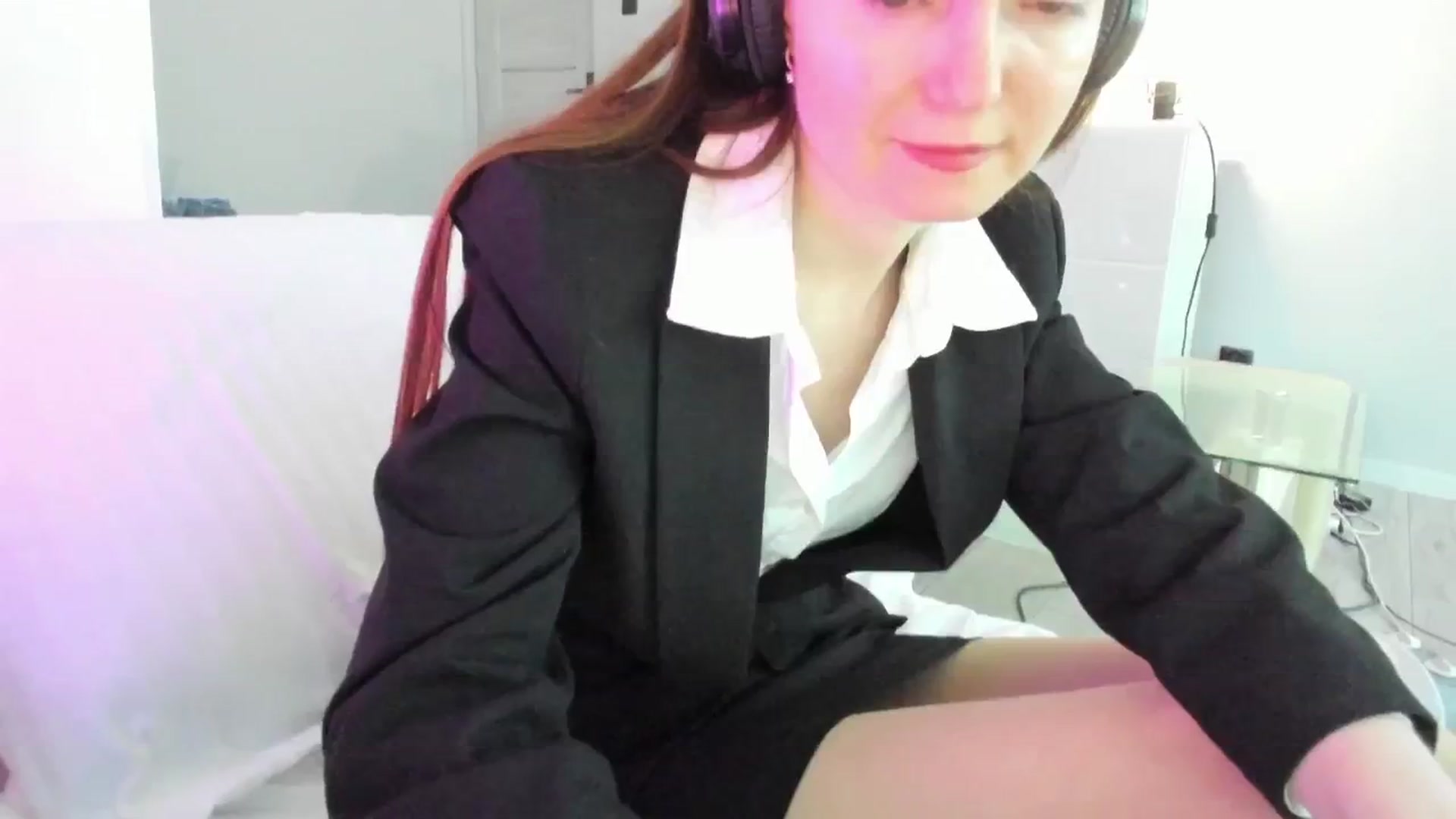 Gallery image thumbnail from Tenar's myfreecams stream on, 11/03/2025, 15:11 image 6 of 20