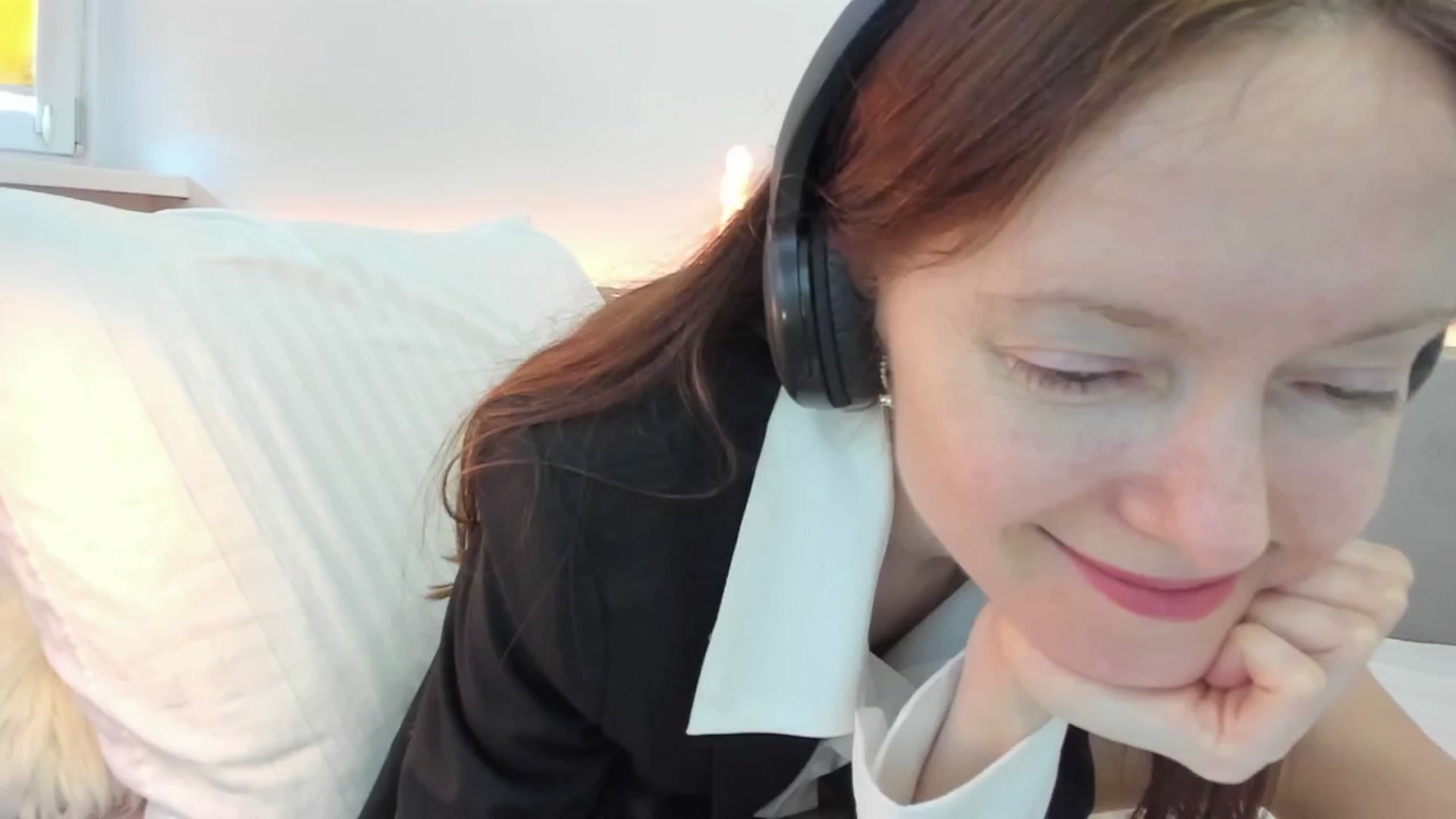 Gallery image thumbnail from Tenar's myfreecams stream on, 05/03/2026, 09:48 image 11 of 20