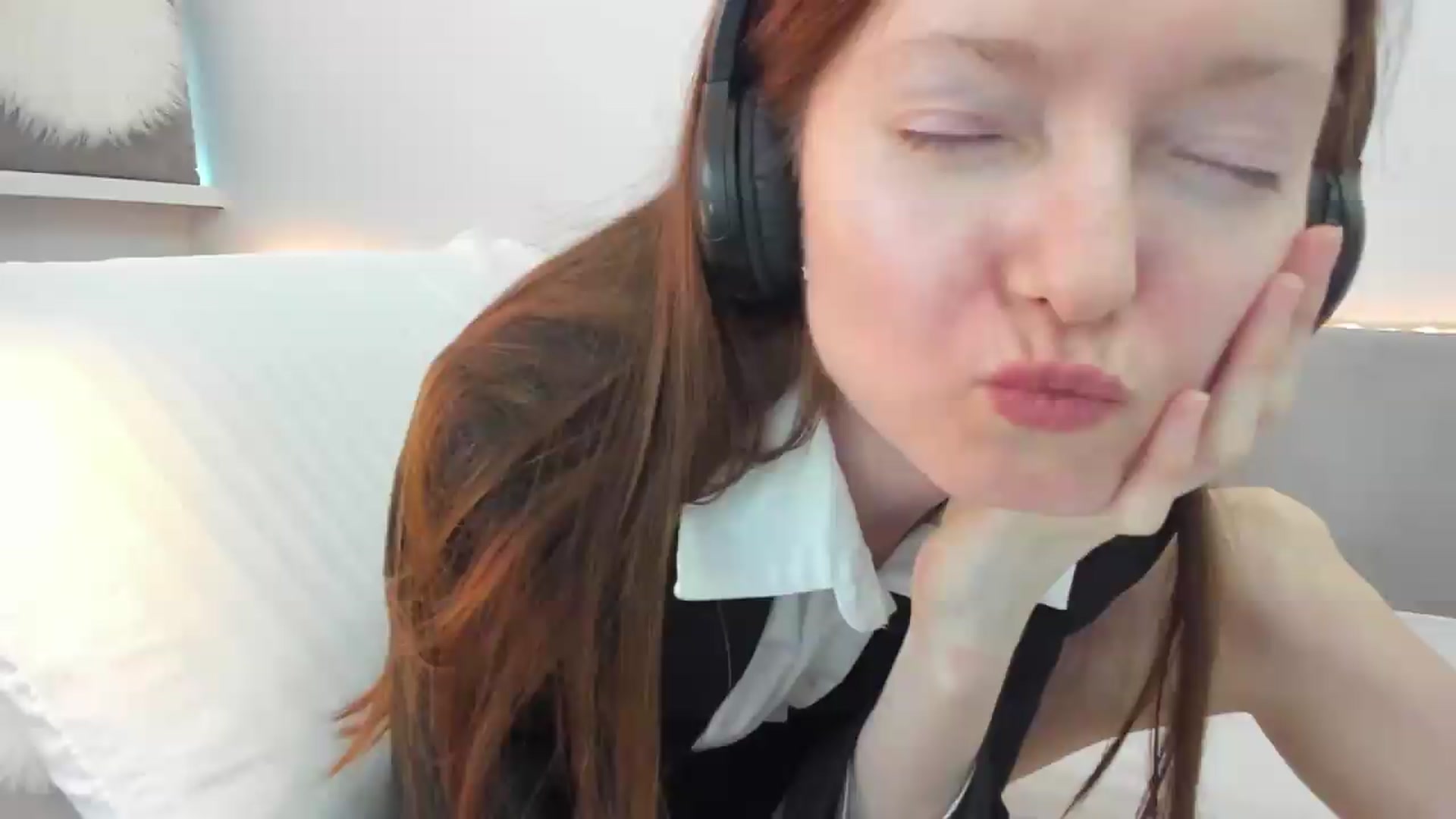 Gallery image thumbnail from Tenar's myfreecams stream on, 05/07/2026, 13:25 image 12 of 20