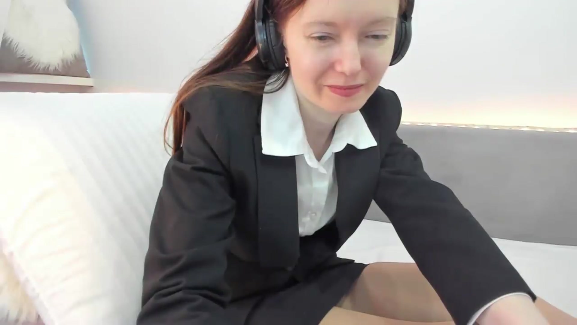 Gallery image thumbnail from Tenar's myfreecams stream on, 05/19/2026, 10:09 image 5 of 20
