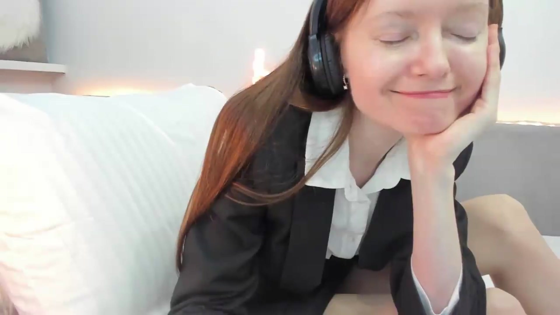 Gallery image thumbnail from Tenar's myfreecams stream on, 06/05/2026, 13:42 image 12 of 20