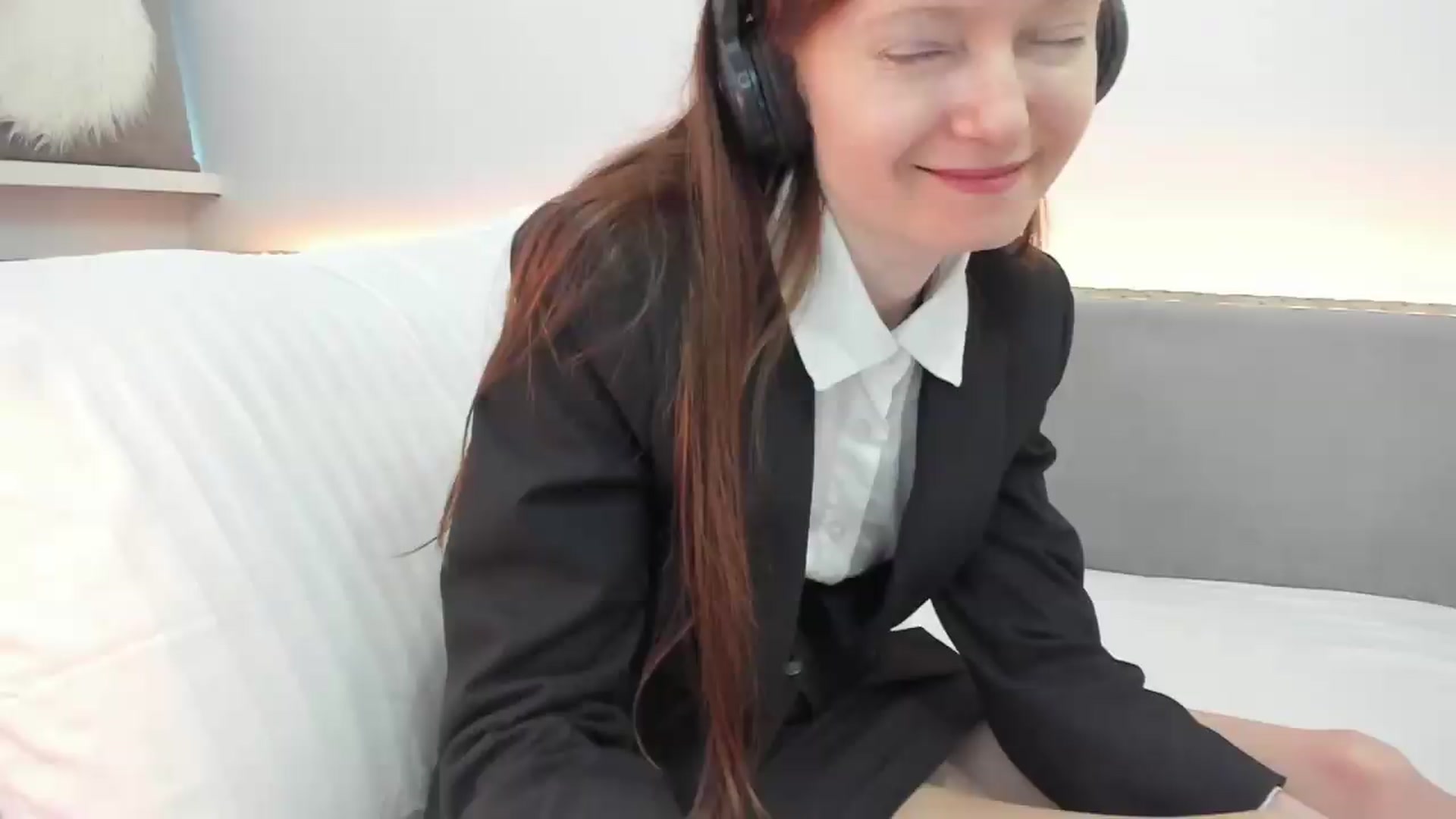 Gallery image thumbnail from Tenar's myfreecams stream on, 06/11/2026, 12:59 image 7 of 20