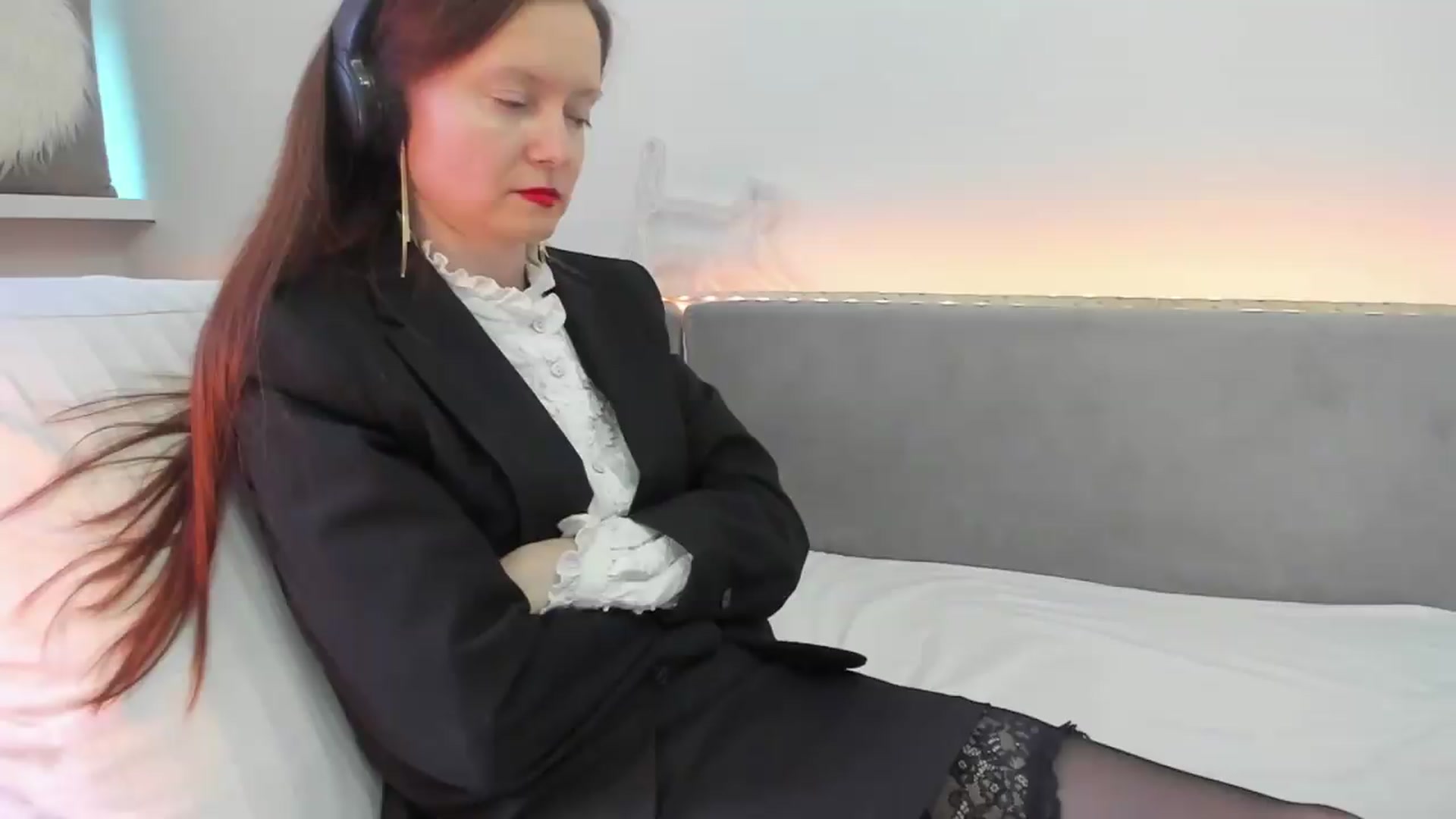 Gallery image thumbnail from Tenar's myfreecams stream on, 08/07/2026, 10:32 image 5 of 20