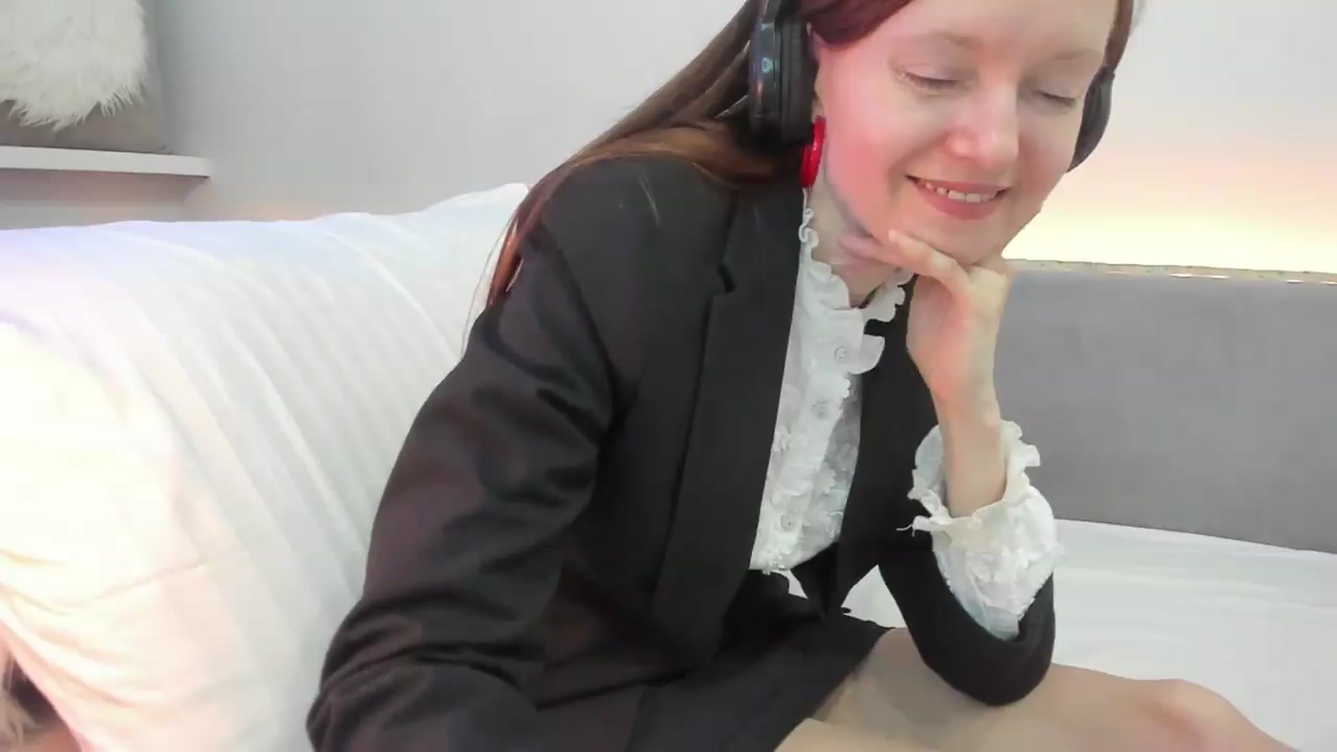 Gallery image thumbnail from Tenar's myfreecams stream on, 08/22/2026, 18:54 image 8 of 20