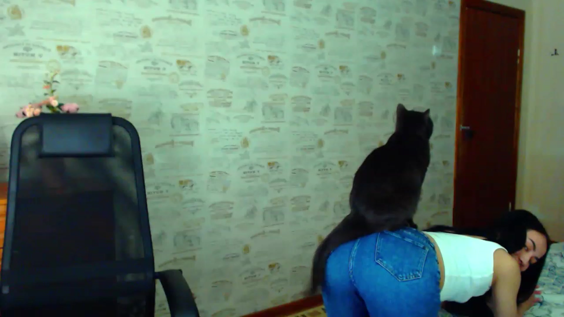 Gallery image thumbnail from TenderOrchid's myfreecams stream on, 04/15/2023, 20:39 image 7 of 20