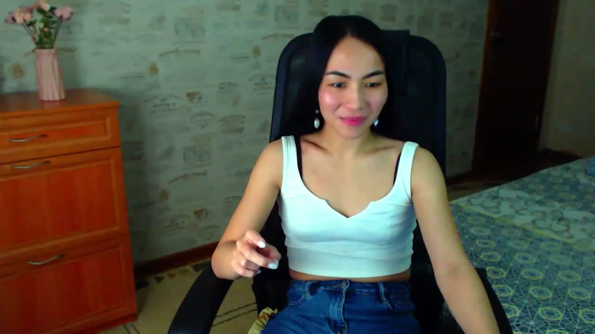 Gallery image thumbnail from TenderOrchid's myfreecams stream on, 04/15/2023, 20:39 image 5 of 20