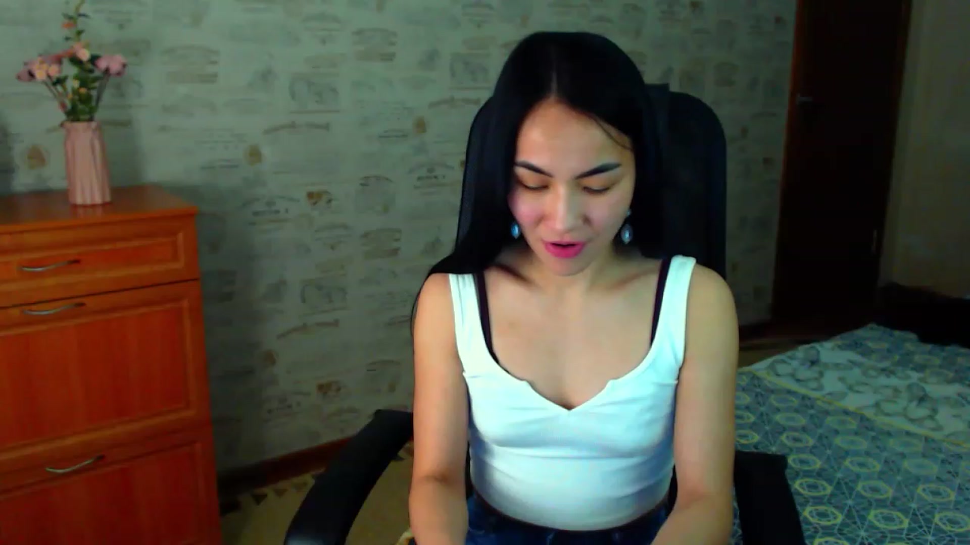 Gallery image thumbnail from TenderOrchid's myfreecams stream on, 04/15/2023, 20:39 image 16 of 20