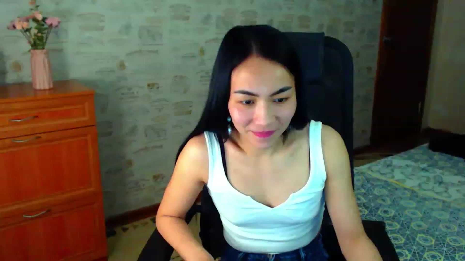 Gallery image thumbnail from TenderOrchid's myfreecams stream on, 04/15/2023, 20:39 image 10 of 20