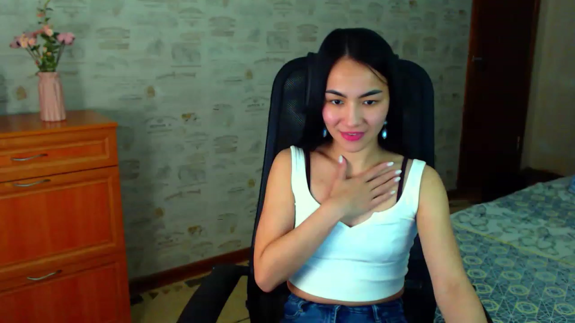 Gallery image thumbnail from TenderOrchid's myfreecams stream on, 04/15/2023, 20:39 image 18 of 20