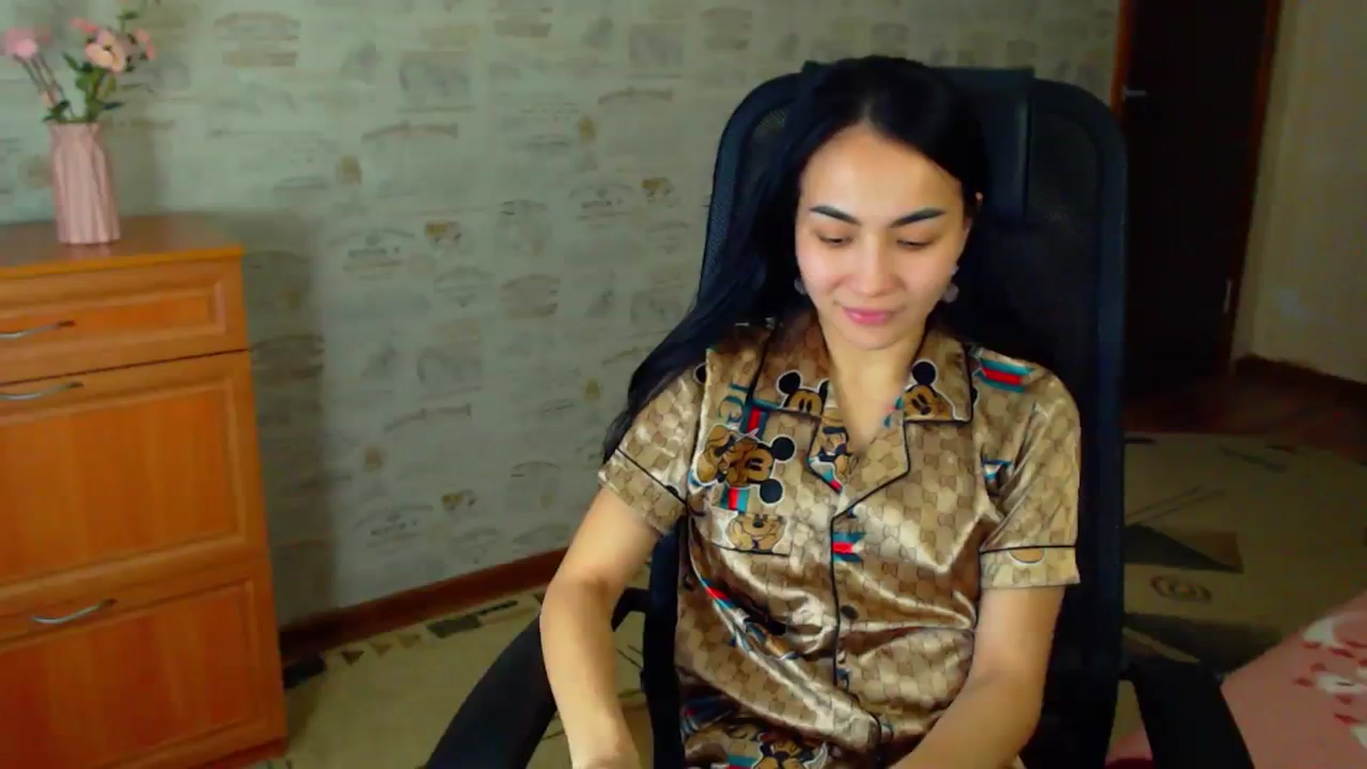 Gallery image thumbnail from TenderOrchid's myfreecams stream on, 12/28/2023, 19:18 image 18 of 20